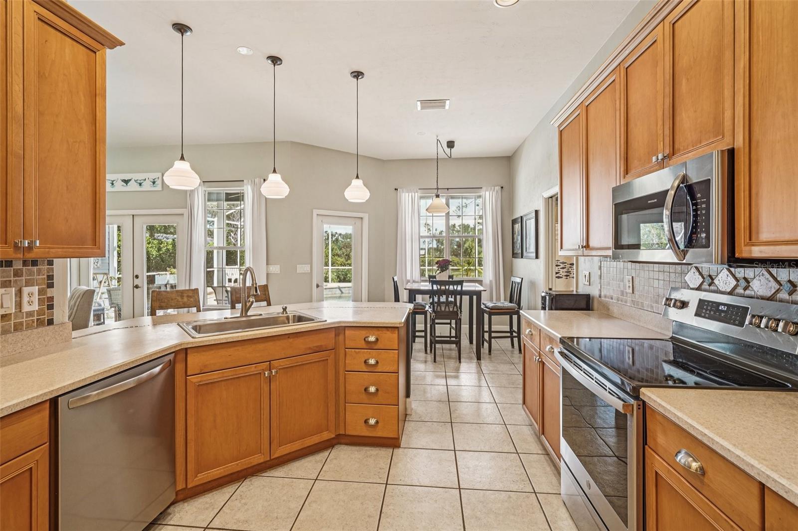 Image 8 of 34 For 24428 155th Avenue