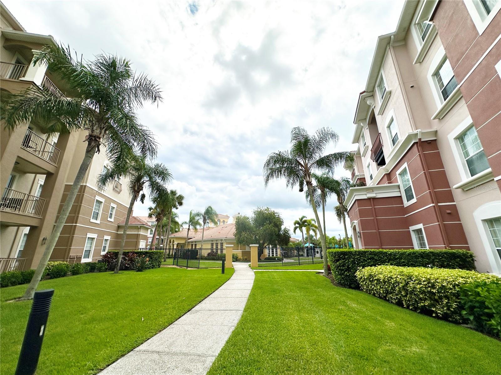 Image 41 of 67 For 5036 Shoreway Loop 305