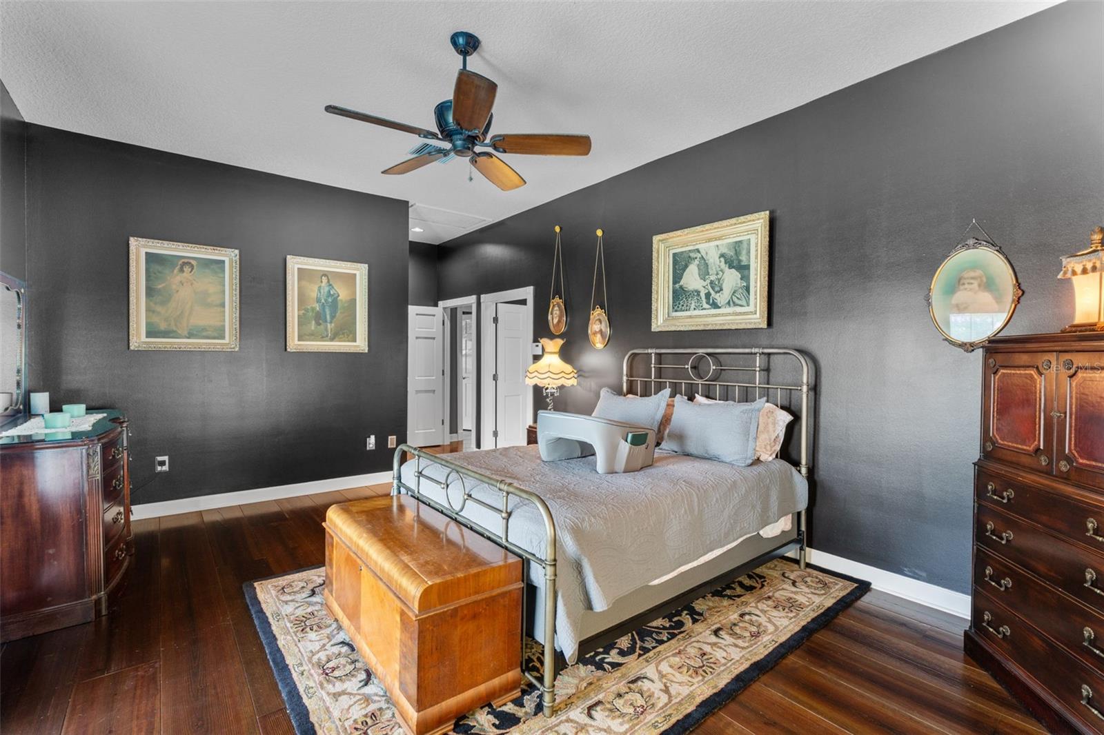 Image 28 of 53 For 126 Palmetto Avenue