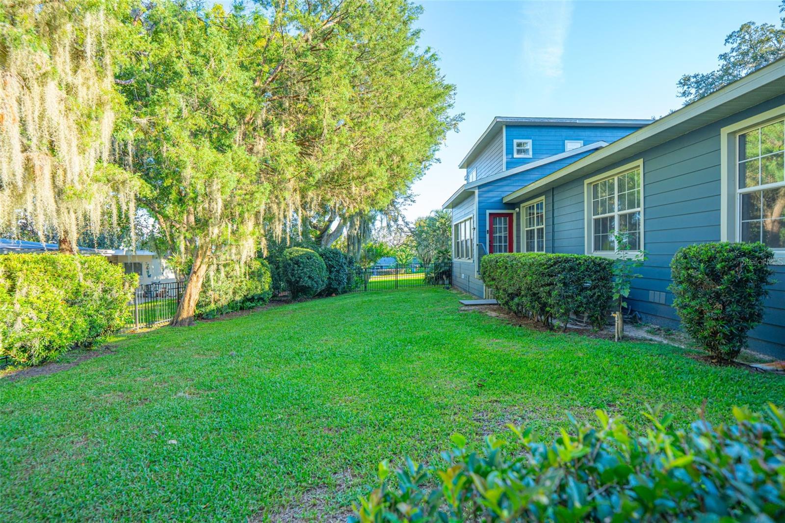 Image 46 of 53 For 126 Palmetto Avenue