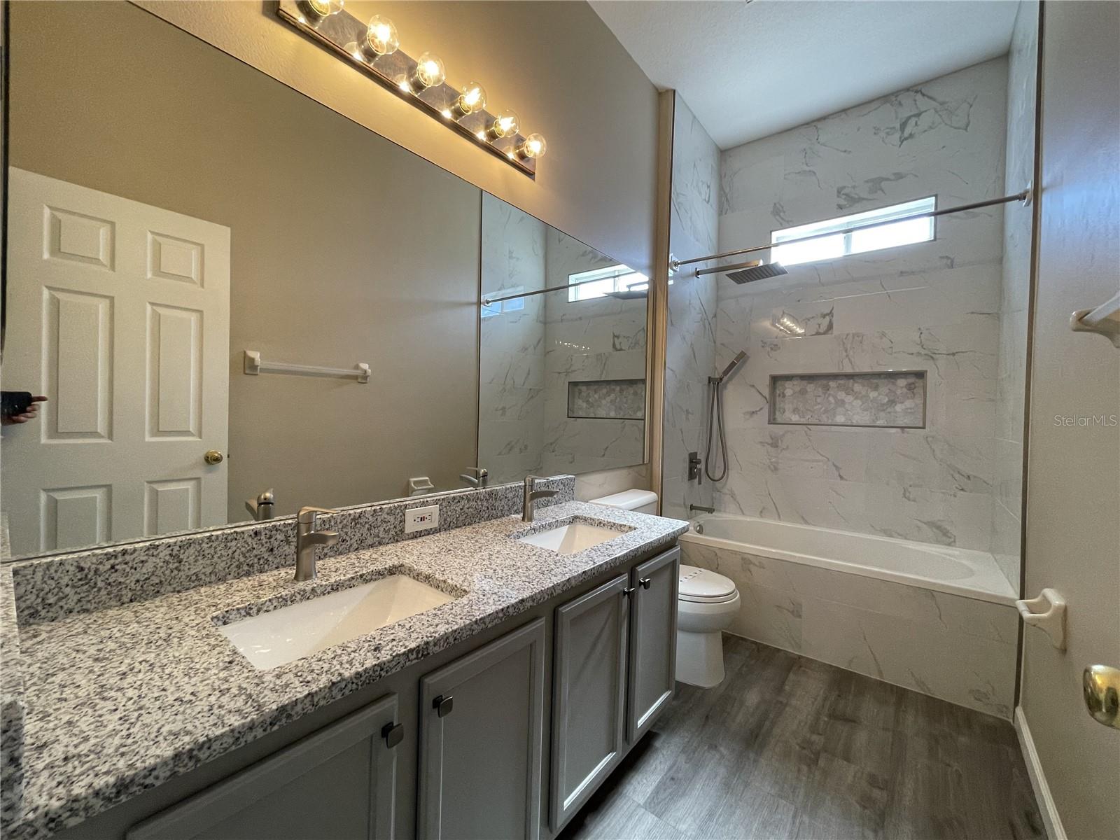 Image 21 of 28 For 14115 Abaco Isle Drive