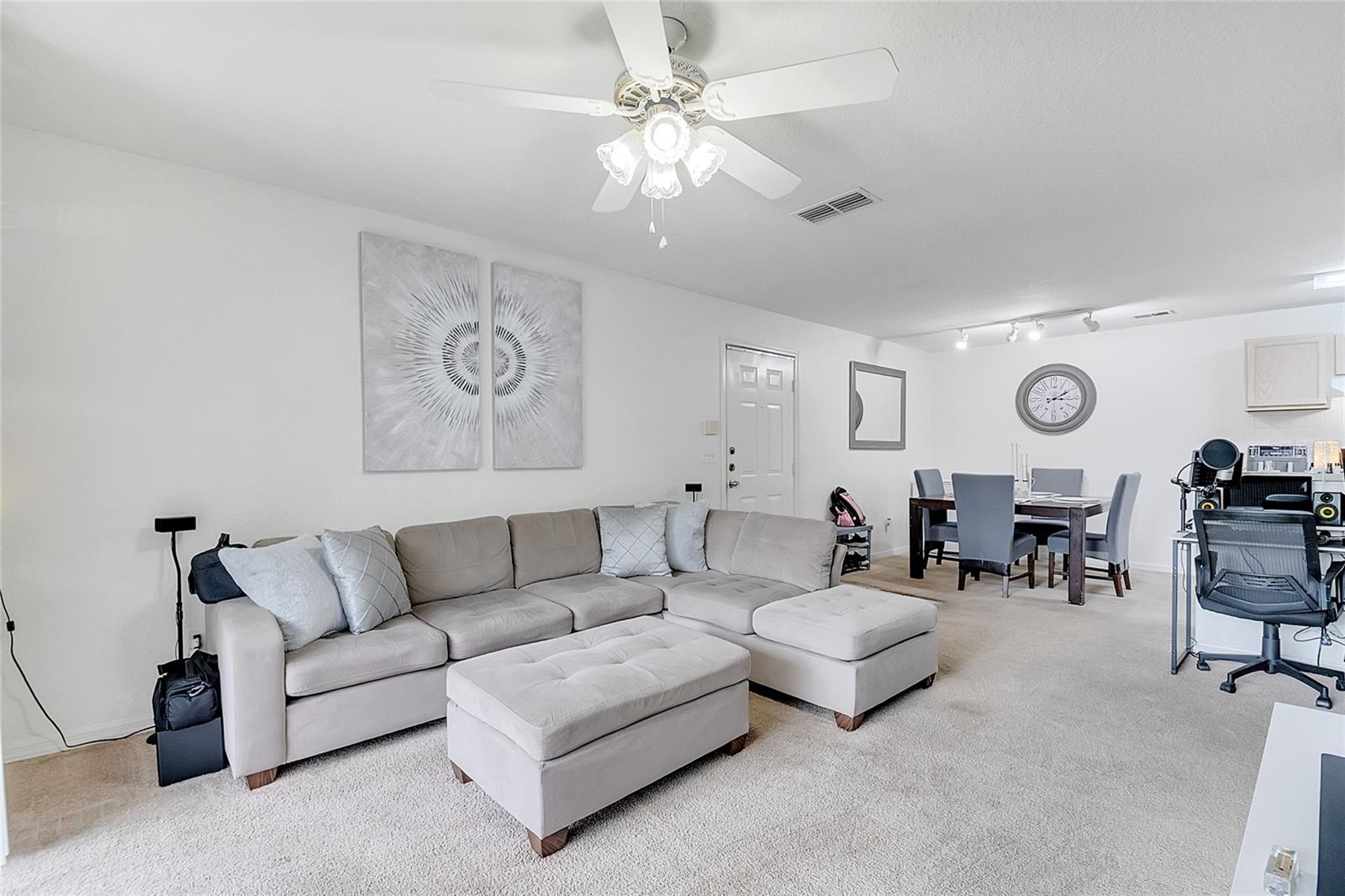Image 11 of 34 For 8813 Latrec Ave  7206