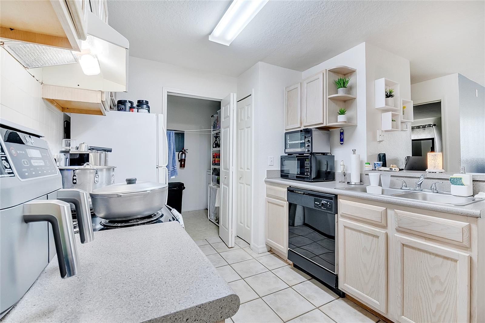 Image 7 of 34 For 8813 Latrec Ave  7206