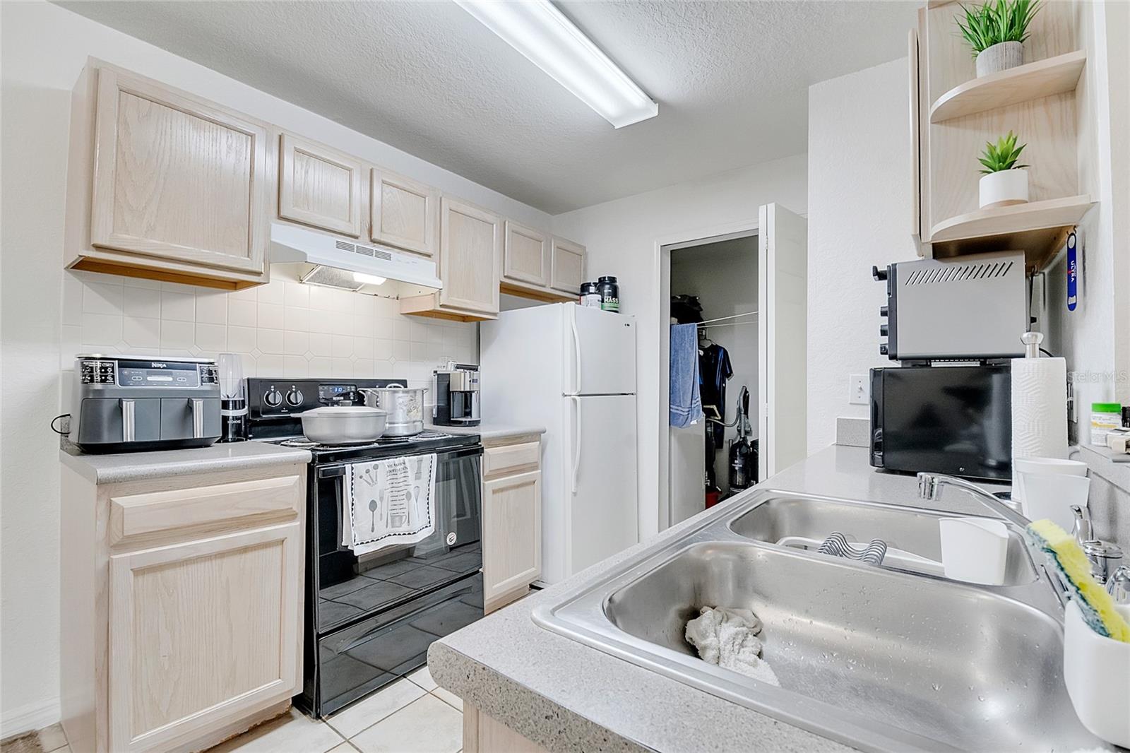 Image 8 of 34 For 8813 Latrec Ave  7206