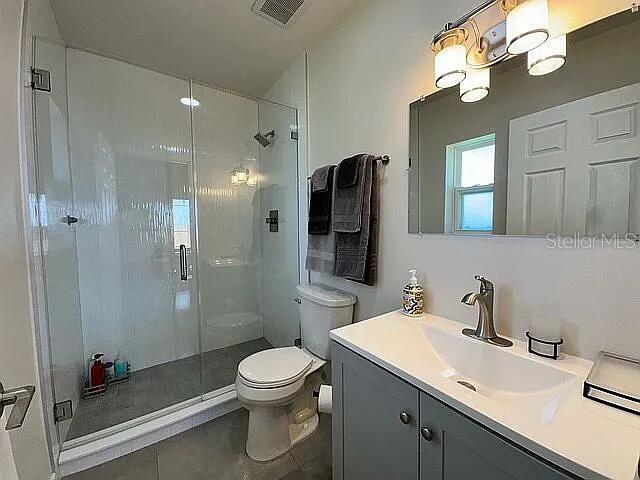 Image 10 of 11 For 2117 Palm Terrace