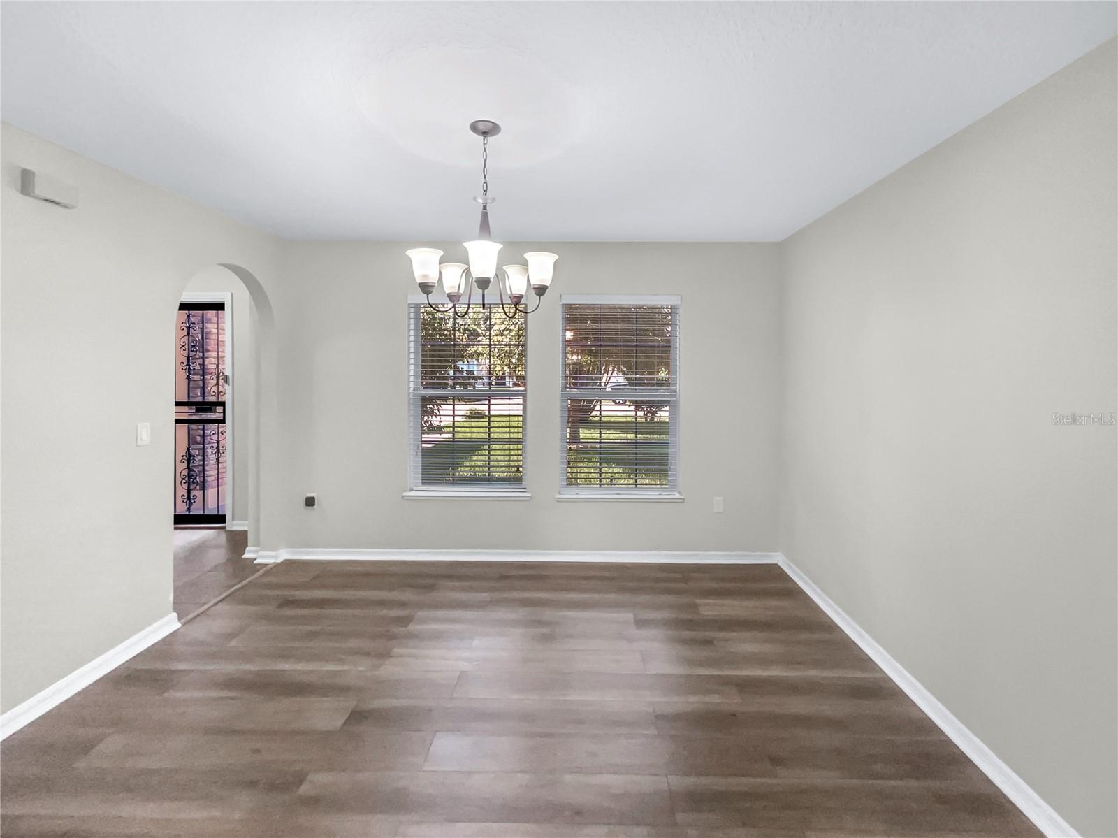 Image 19 of 39 For 5361 Silver Thistle Lane