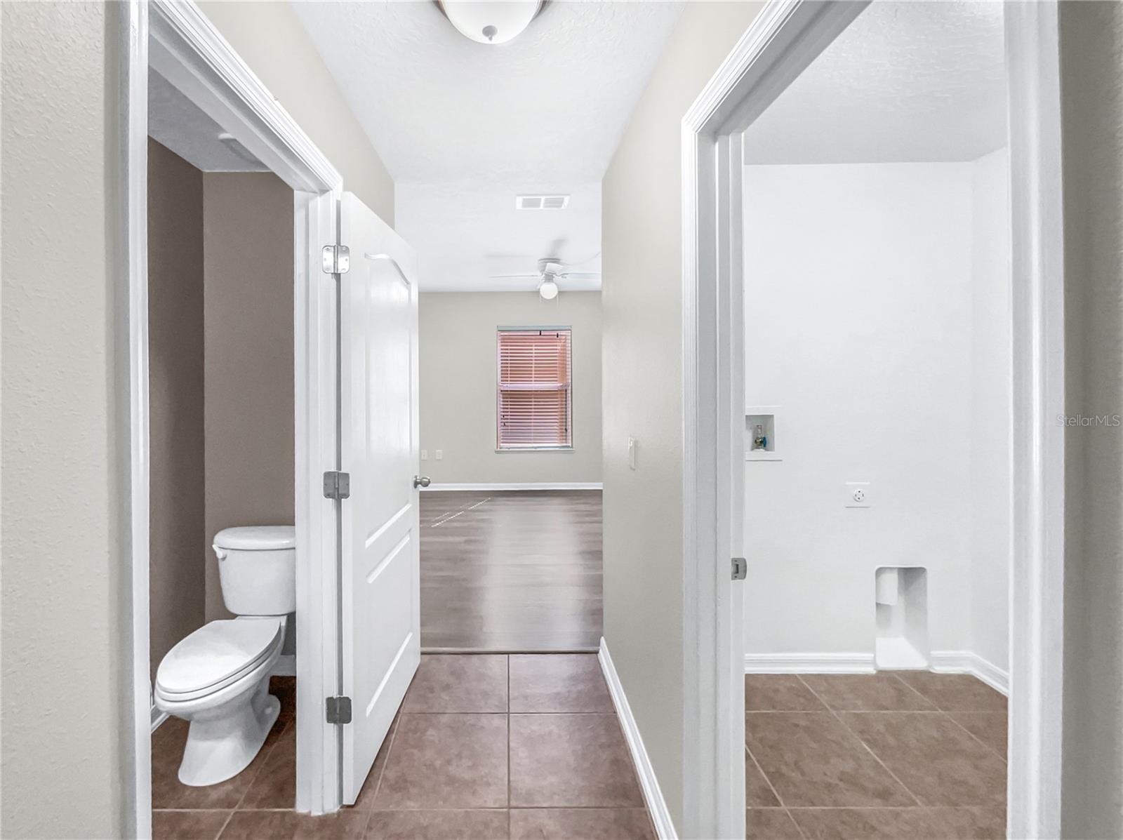 Image 23 of 39 For 5361 Silver Thistle Lane
