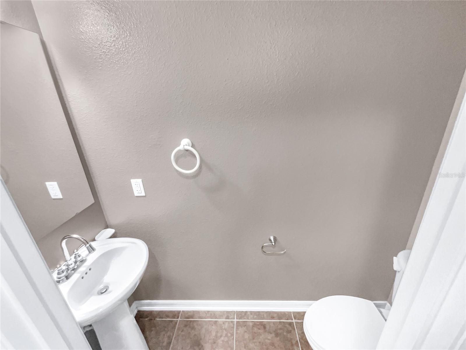 Image 24 of 39 For 5361 Silver Thistle Lane