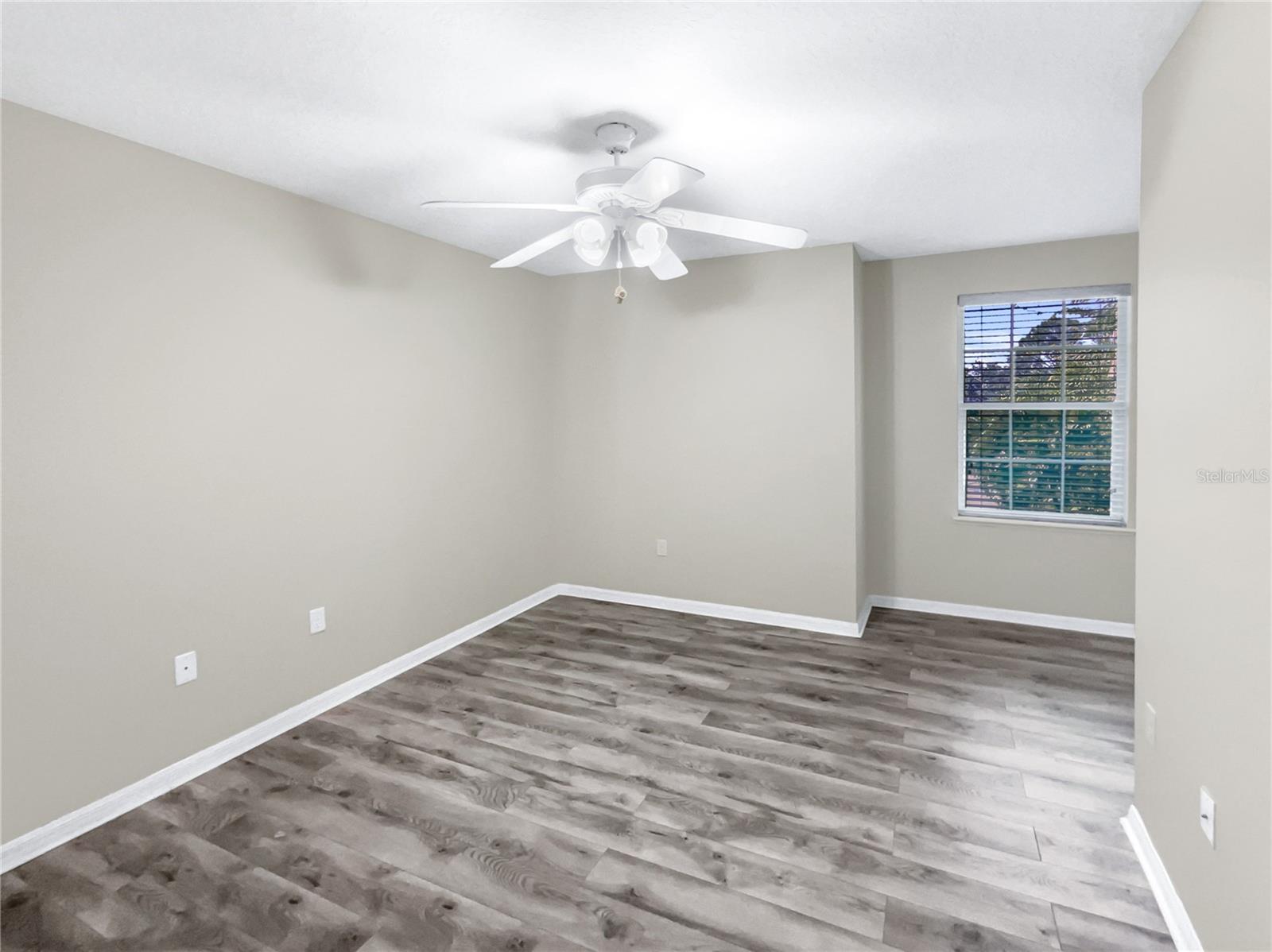 Image 31 of 39 For 5361 Silver Thistle Lane