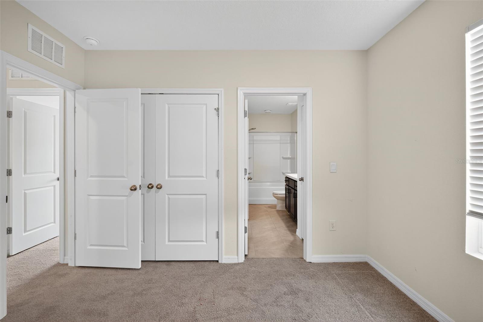Image 22 of 33 For 11407 Planetree Place
