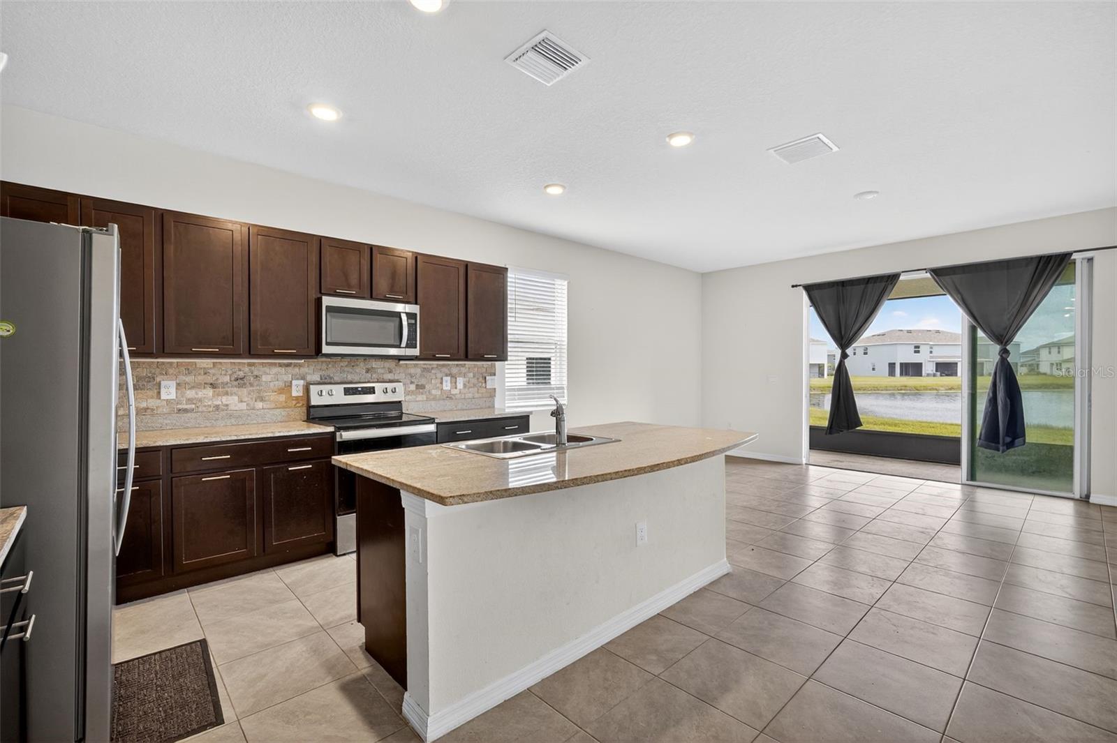 Image 3 of 33 For 11407 Planetree Place