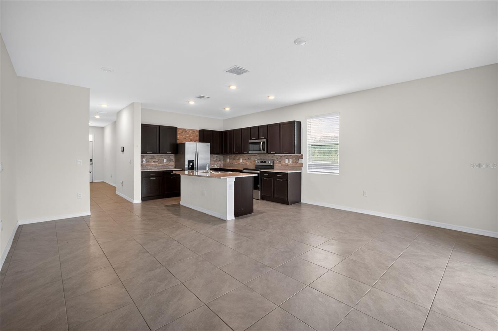 Image 8 of 33 For 11407 Planetree Place