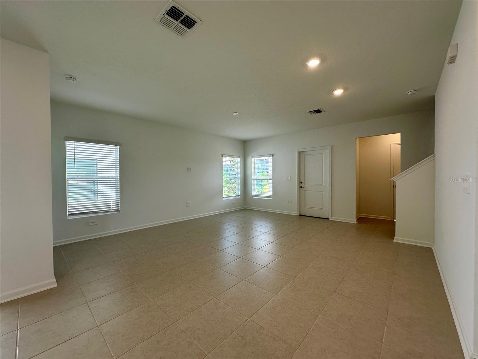 Image 10 of 40 For 7139 Sienna Oak Alley