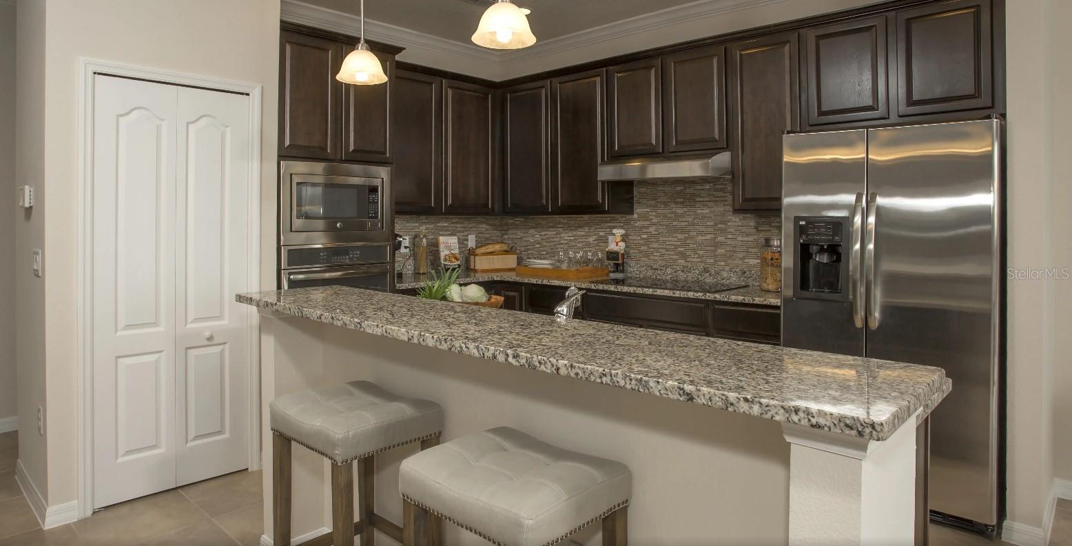 Image 3 of 19 For 4006 Jaslo Avenue