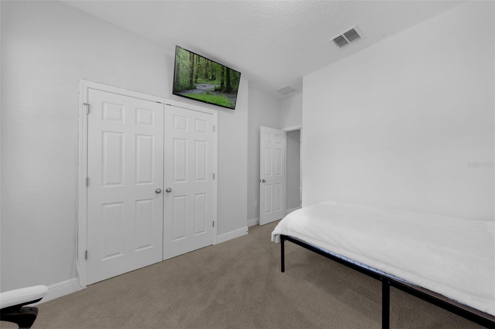 Image 17 of 32 For 2087 Laurelwood Way
