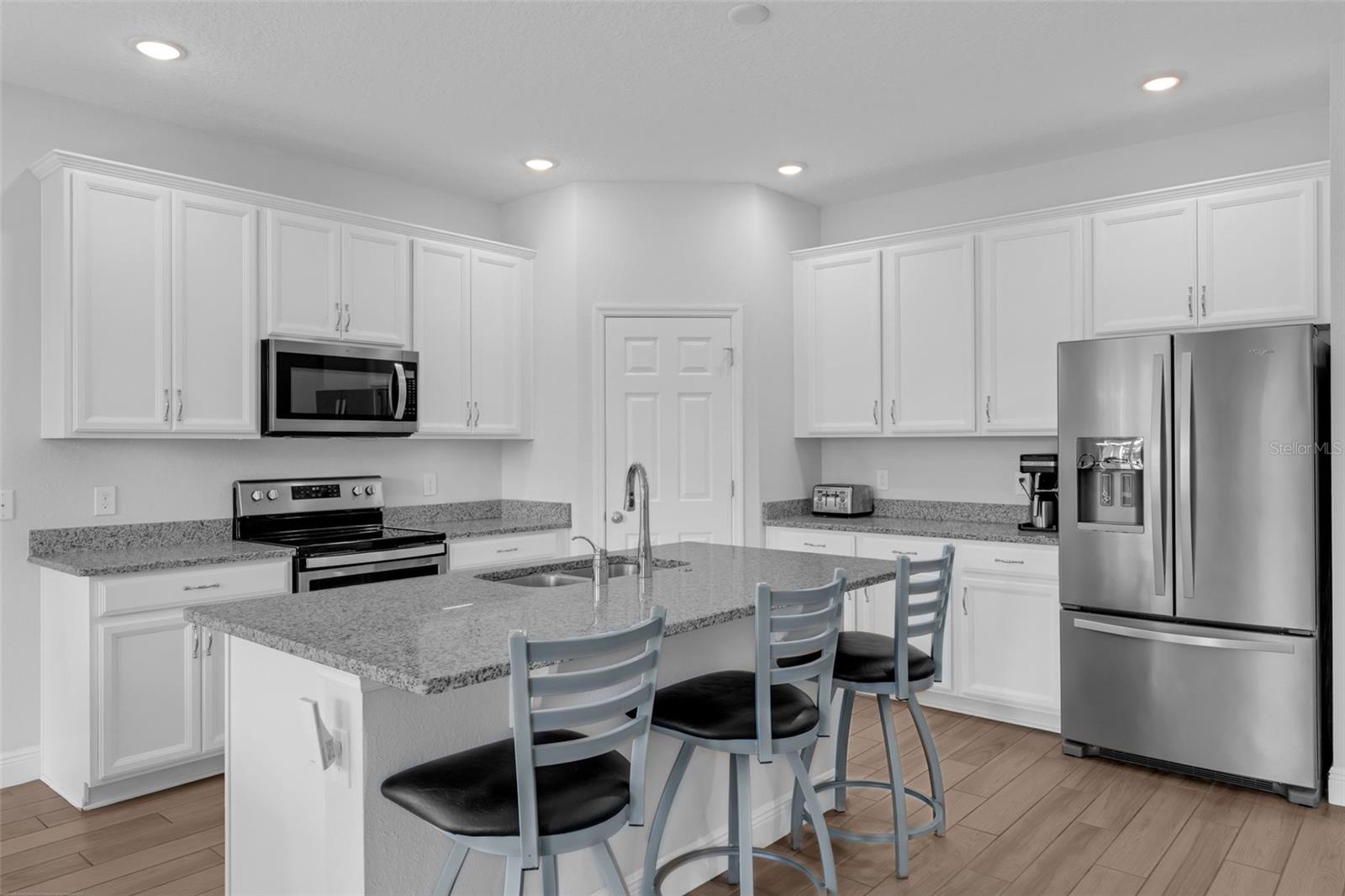 Image 4 of 32 For 2087 Laurelwood Way