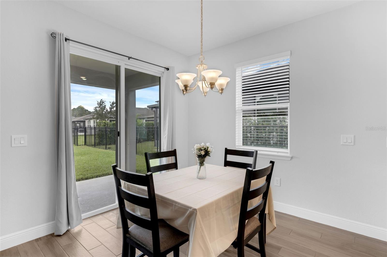 Image 8 of 32 For 2087 Laurelwood Way