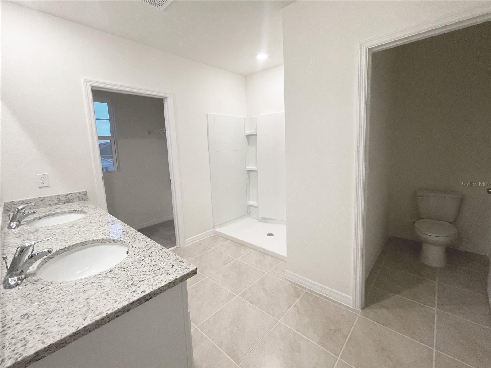 Image 11 of 36 For 4672 Bernard Boulevard