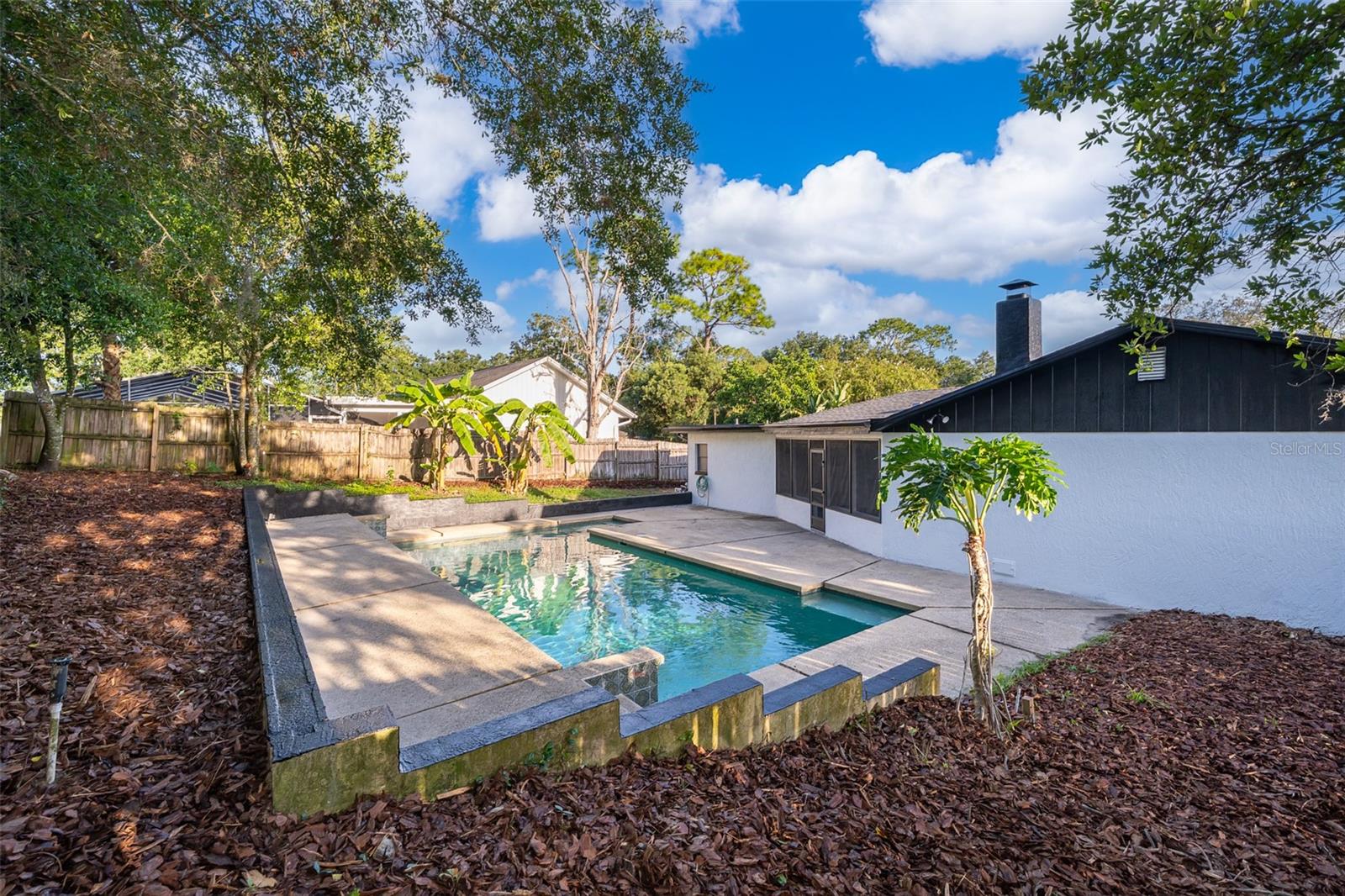 Image 33 of 35 For 201 Lyndhurst Court
