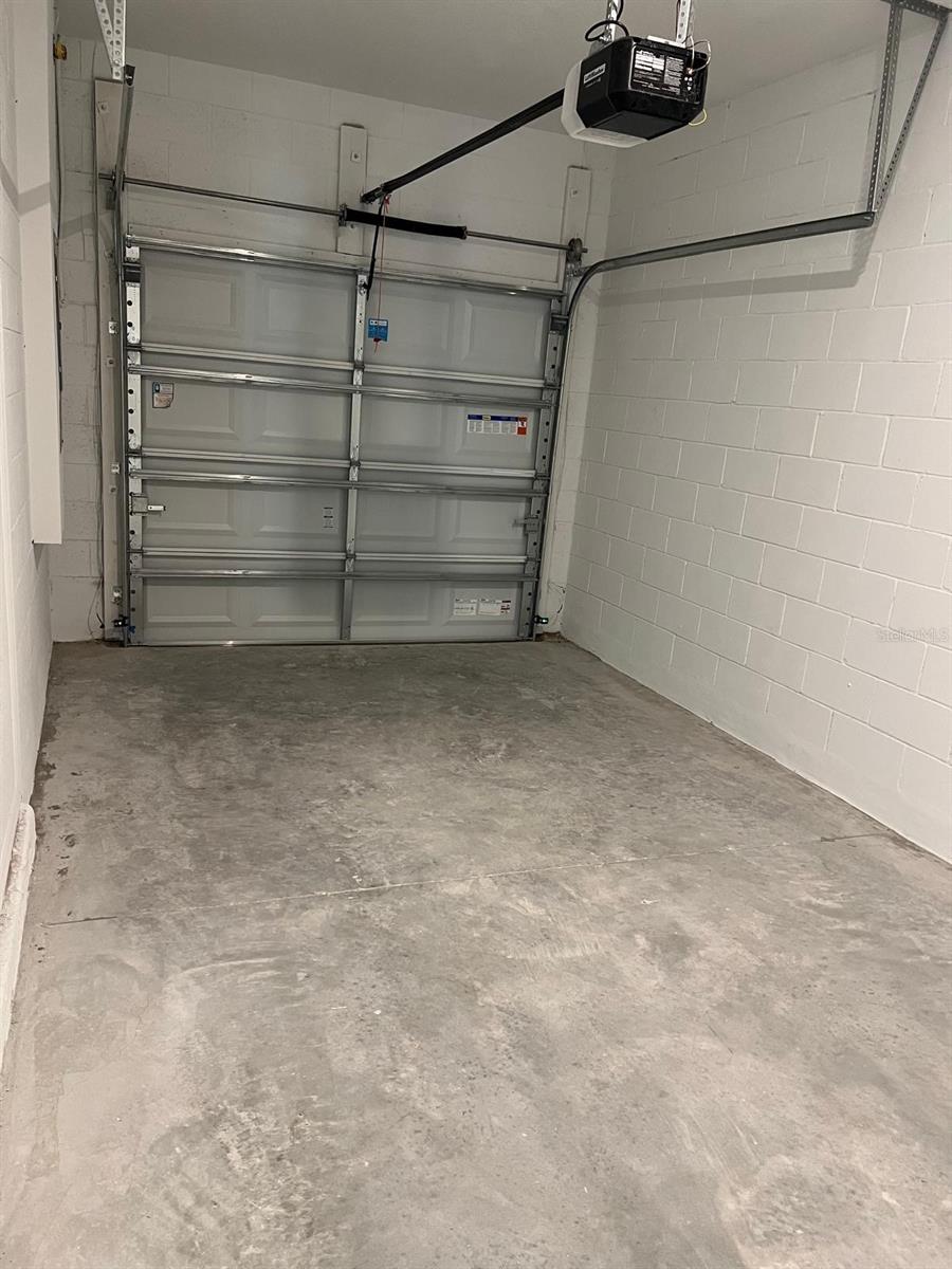 Image 11 of 11 For 2565 Penguin Boulevard