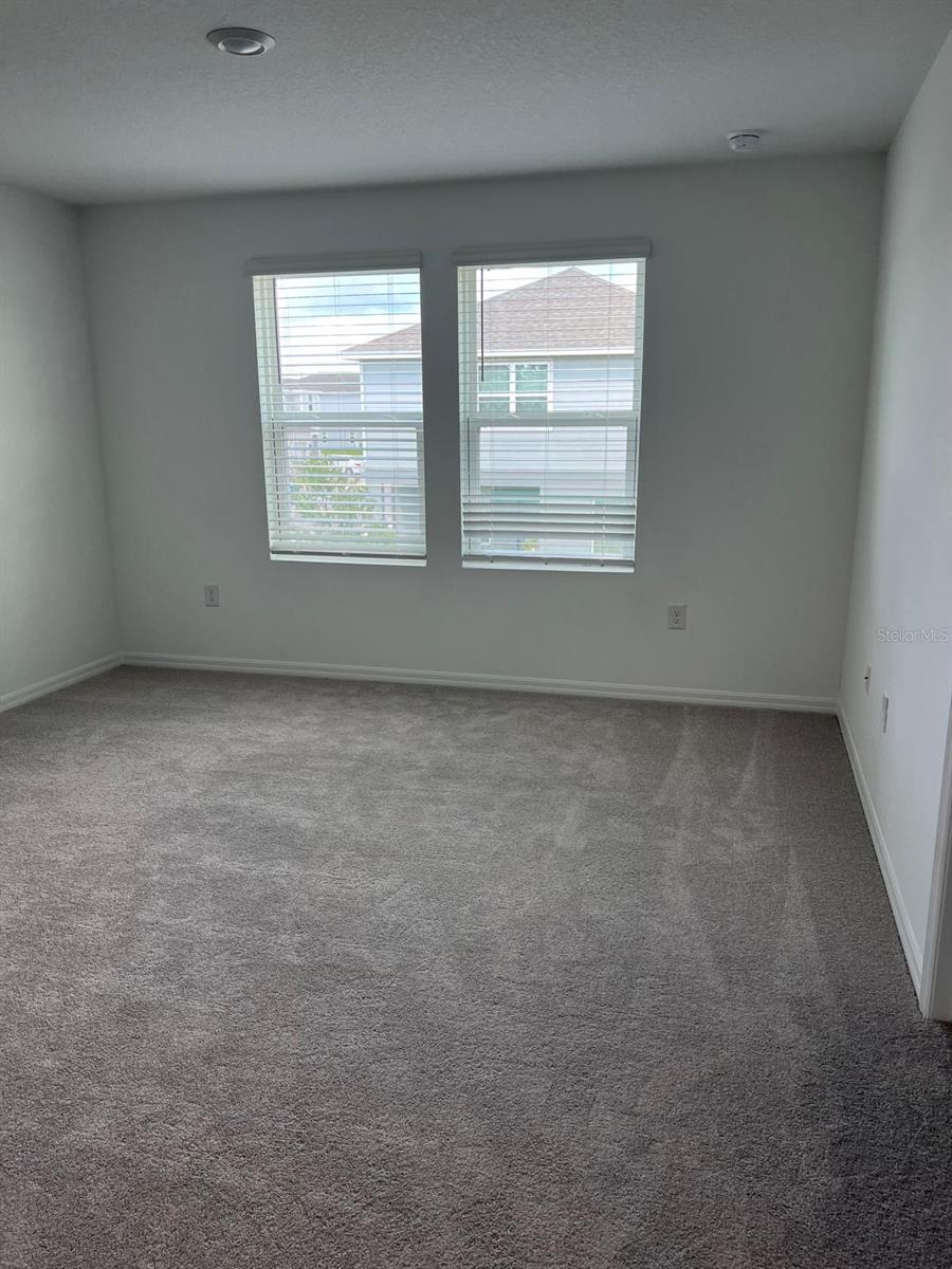 Image 7 of 11 For 2565 Penguin Boulevard