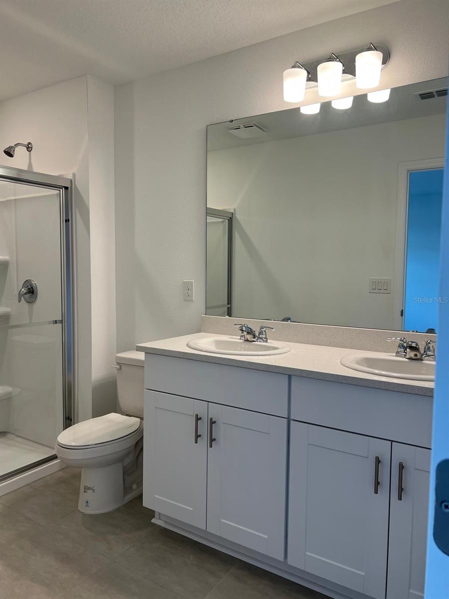 Image 9 of 11 For 2565 Penguin Boulevard