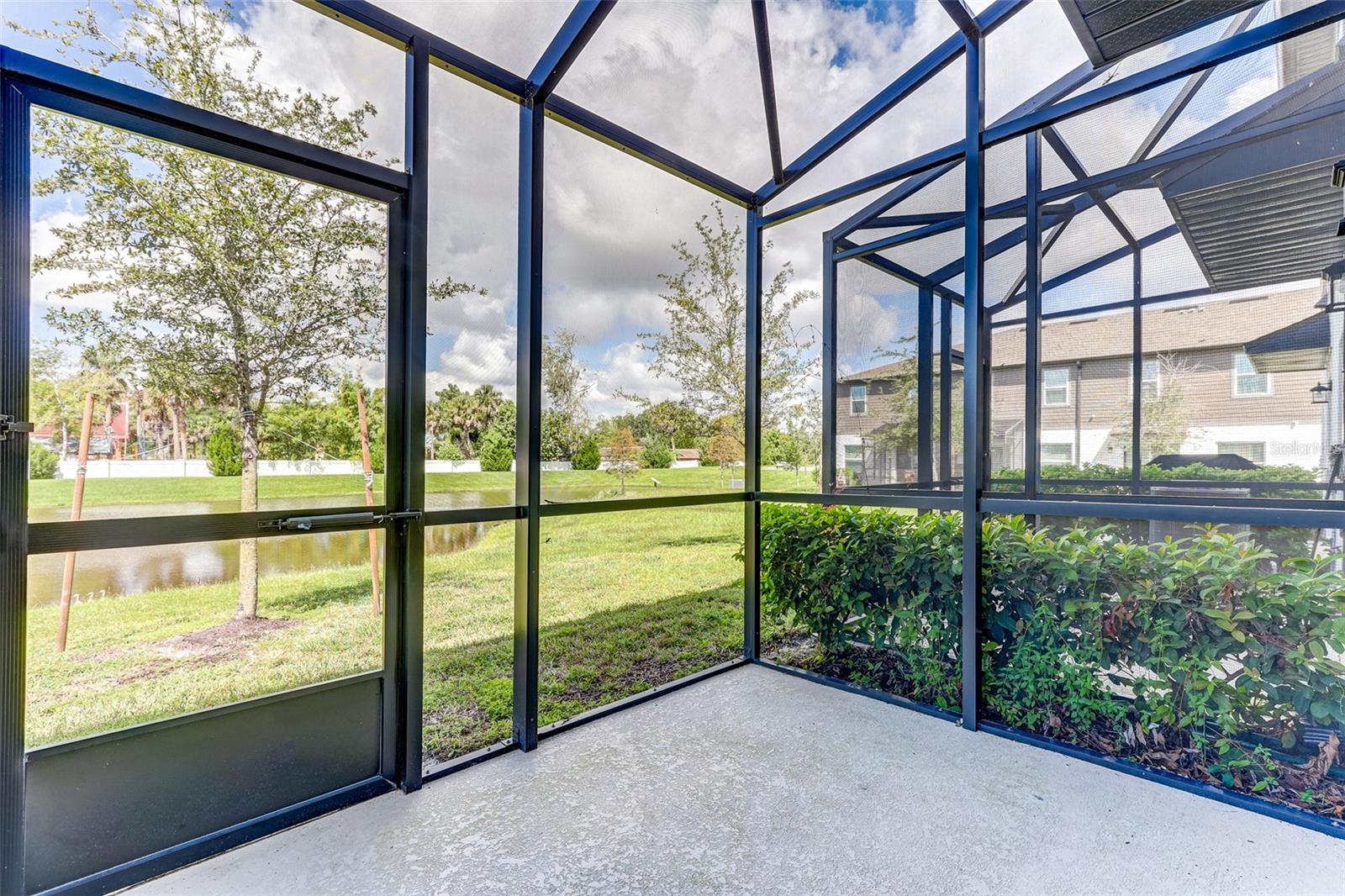 Image 17 of 52 For 432 Cape Honeysuckle Place