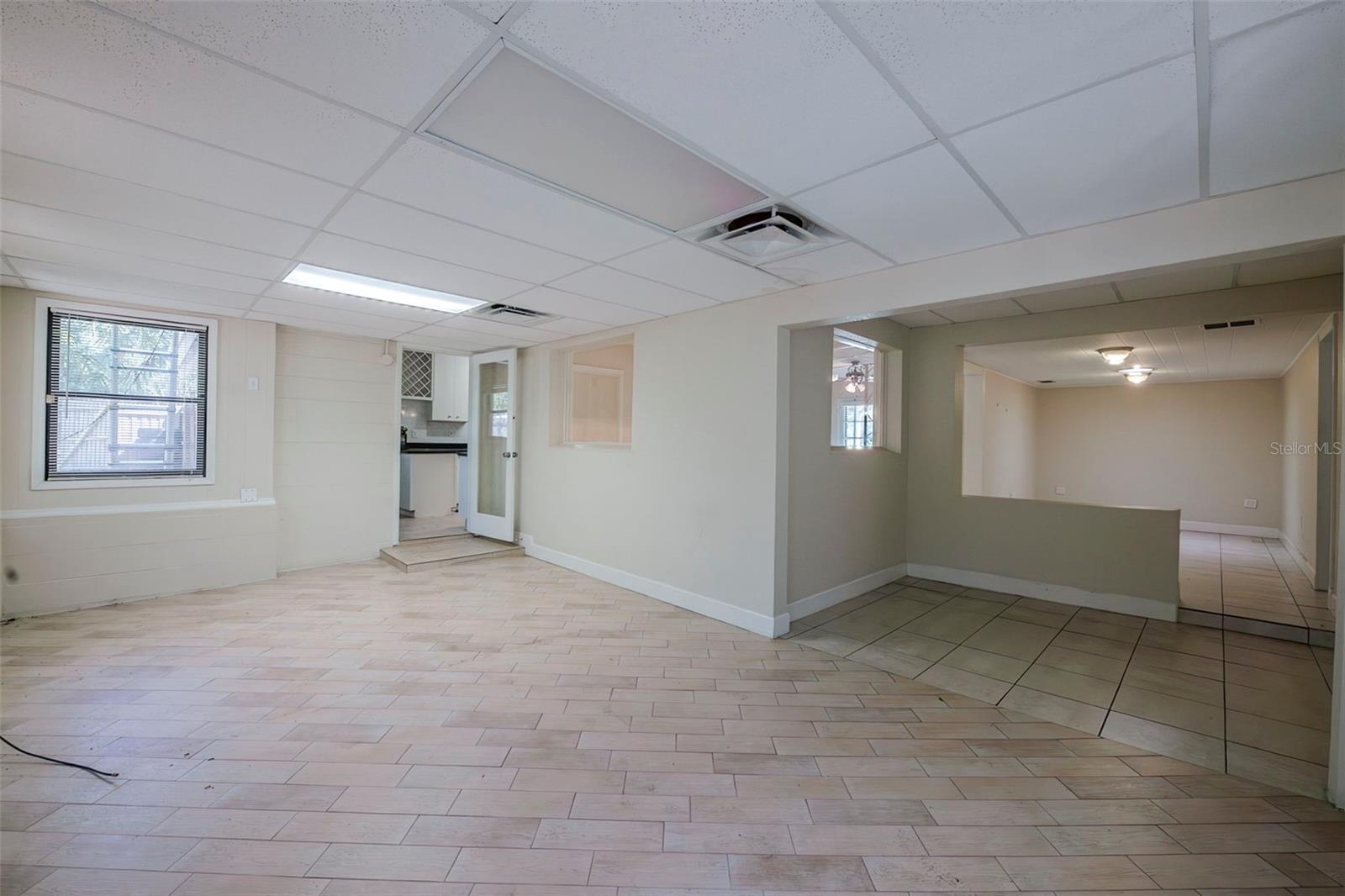 Image 13 of 27 For 840 Huntington Place