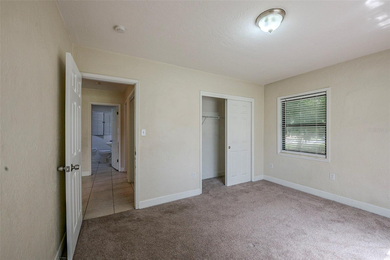 Image 21 of 27 For 840 Huntington Place