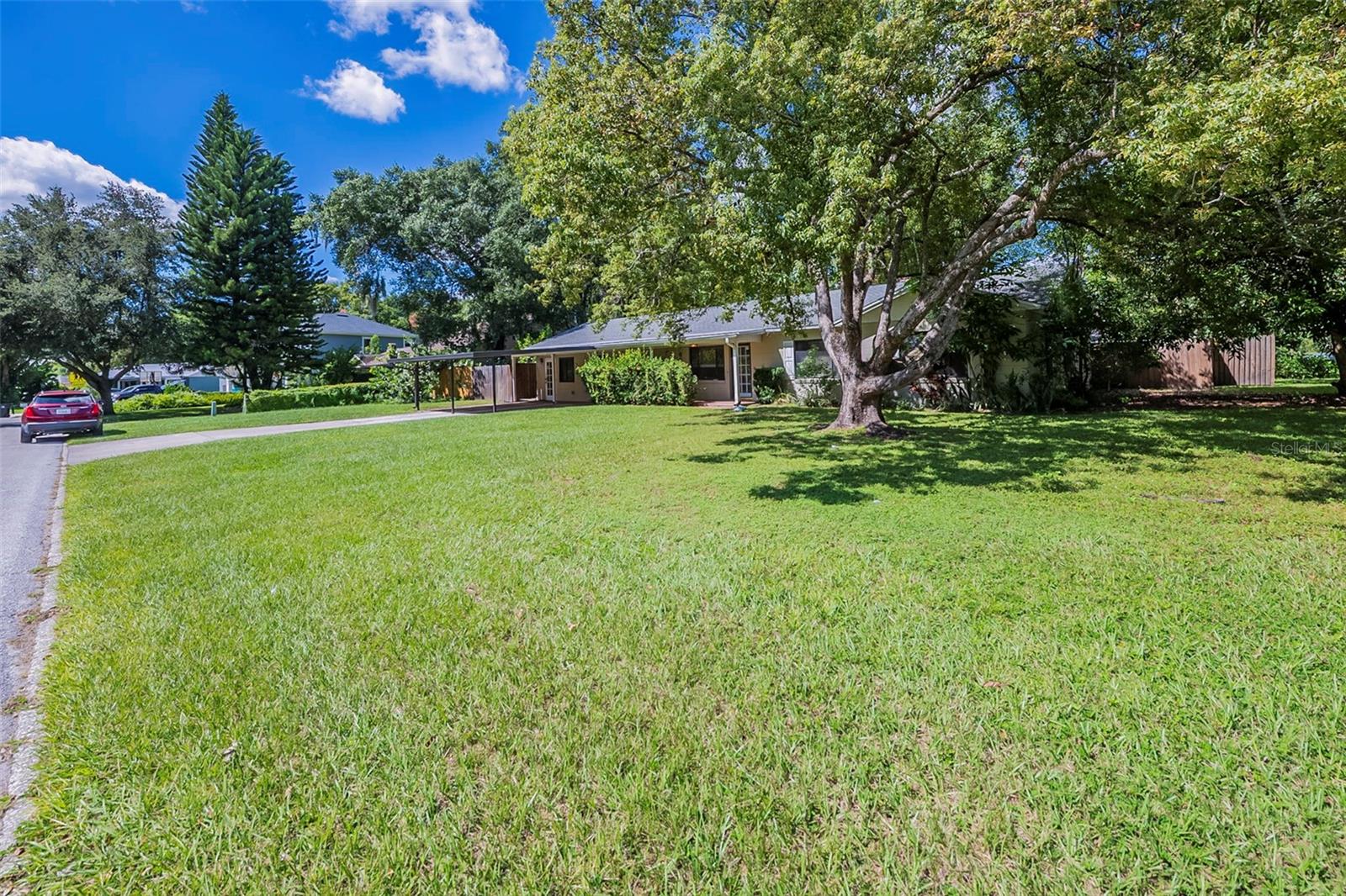Image 3 of 27 For 840 Huntington Place