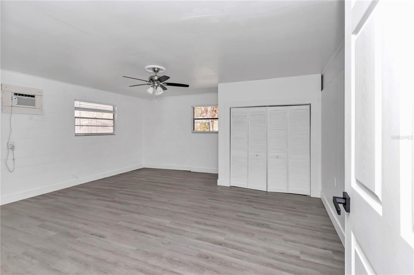 Image 13 of 36 For 520 38th Street