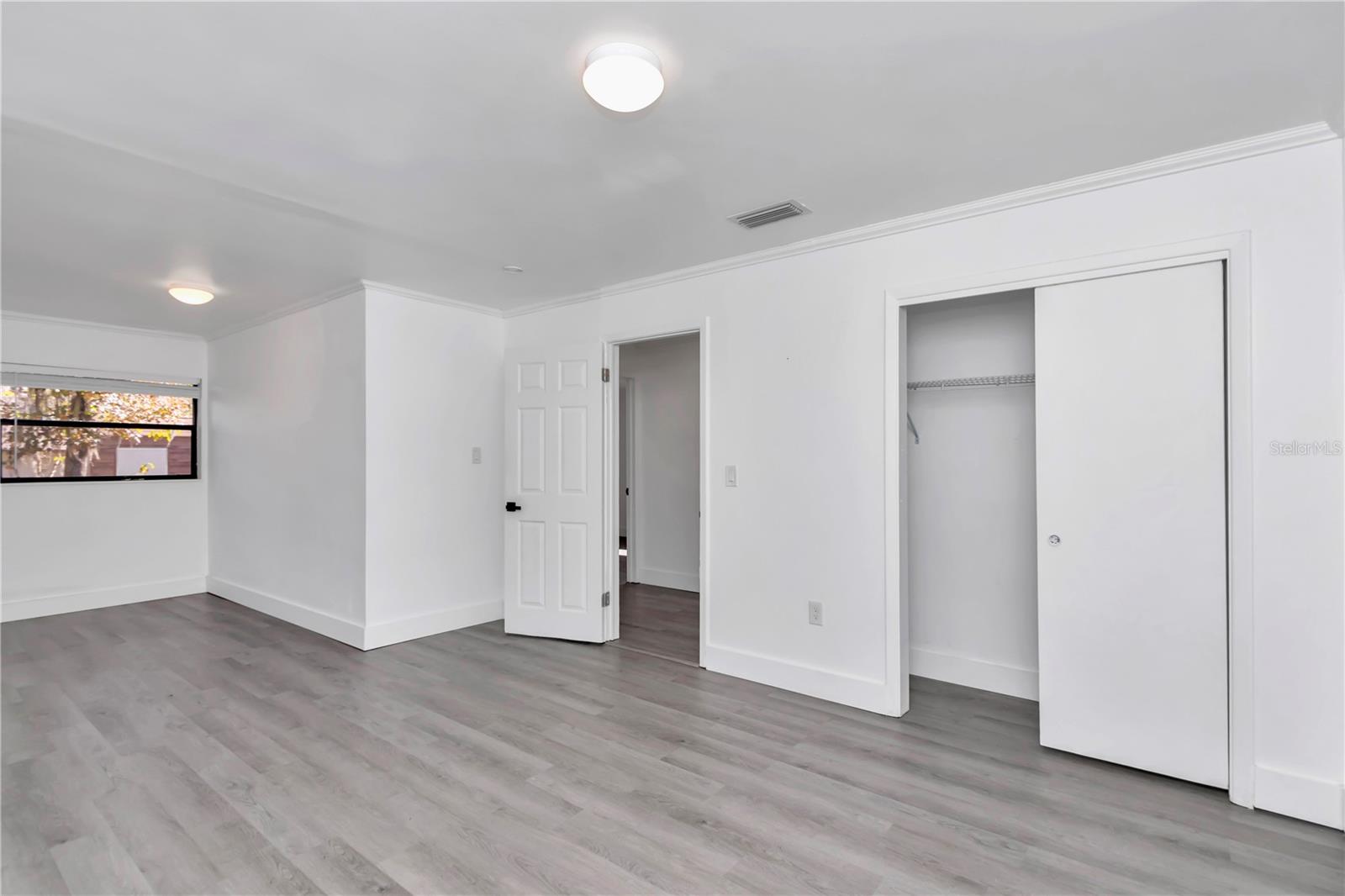 Image 20 of 36 For 520 38th Street