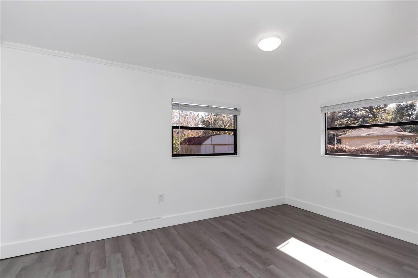 Image 22 of 36 For 520 38th Street