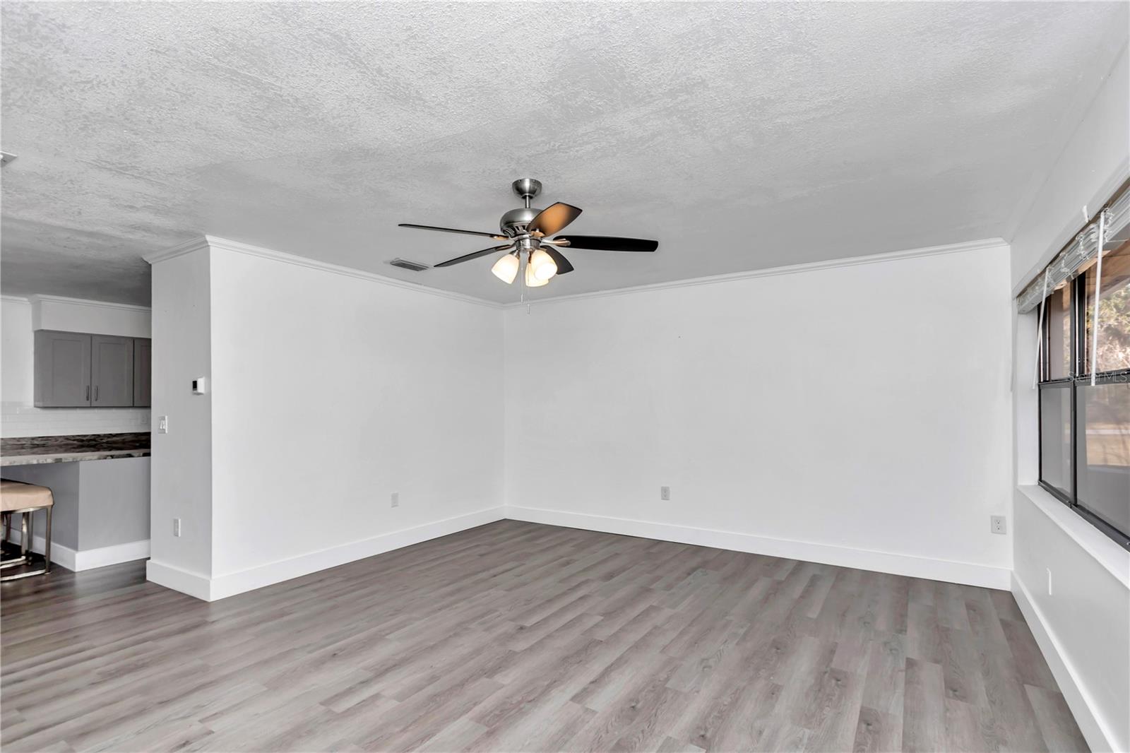 Image 5 of 36 For 520 38th Street