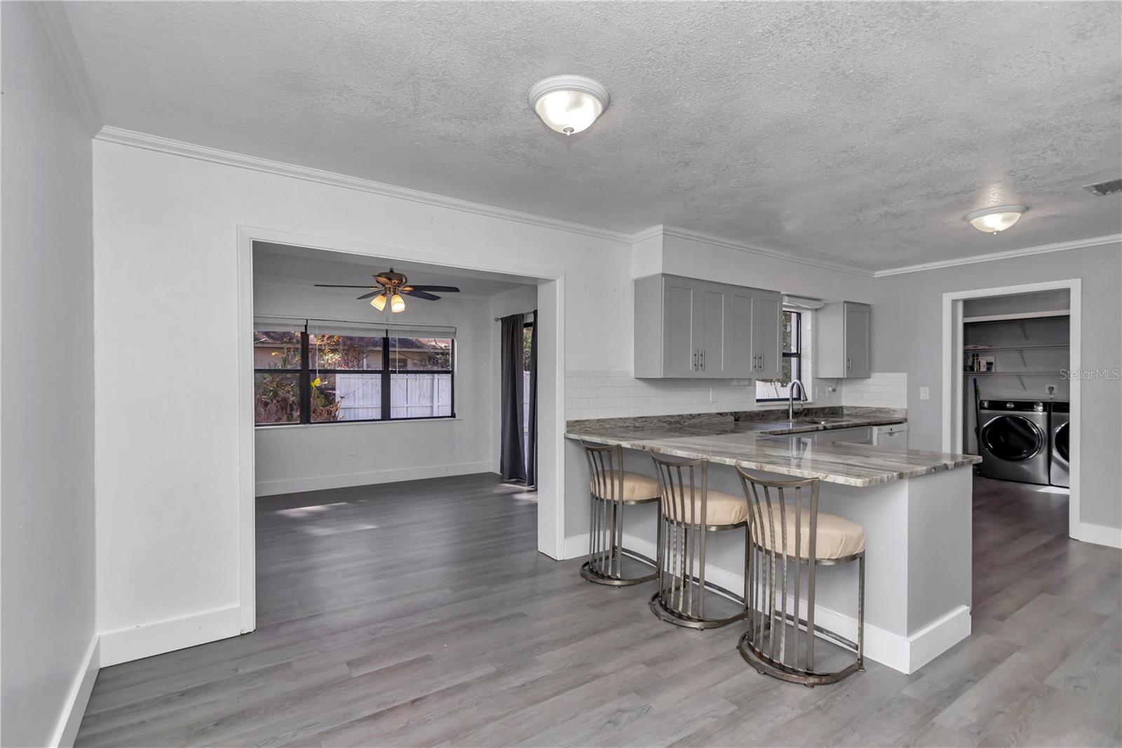 Image 6 of 36 For 520 38th Street