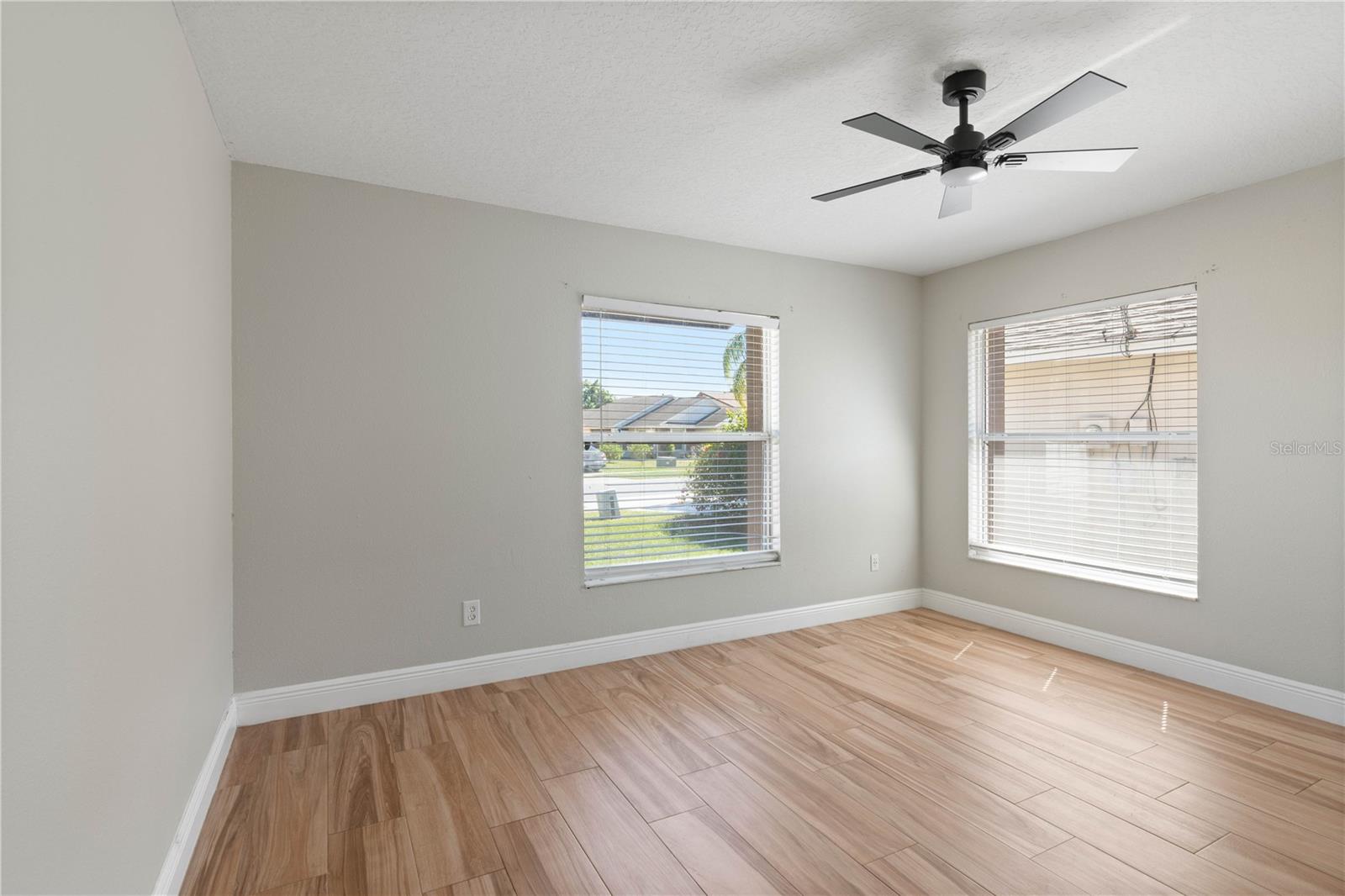 Image 22 of 36 For 3143 Pinto Drive