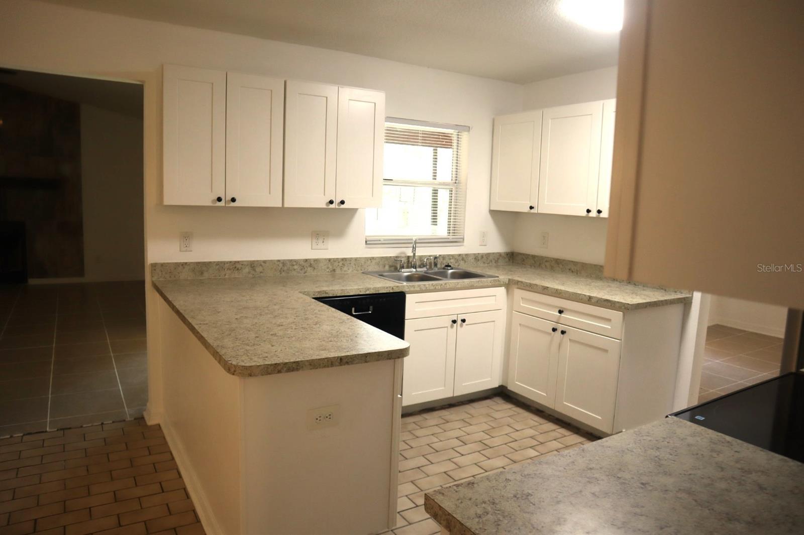Image 10 of 63 For 4872 Lighthouse Rd