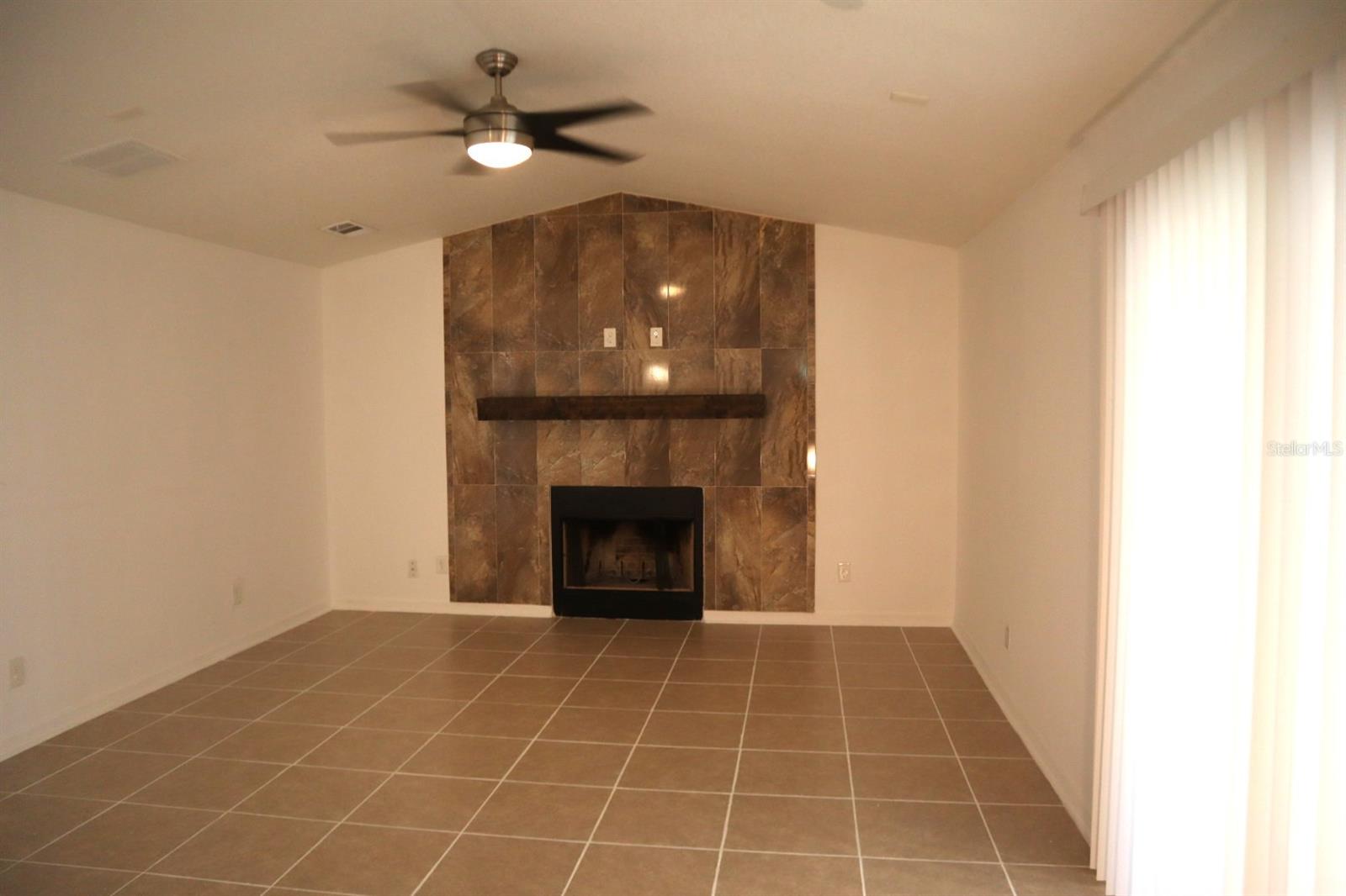 Image 15 of 63 For 4872 Lighthouse Rd