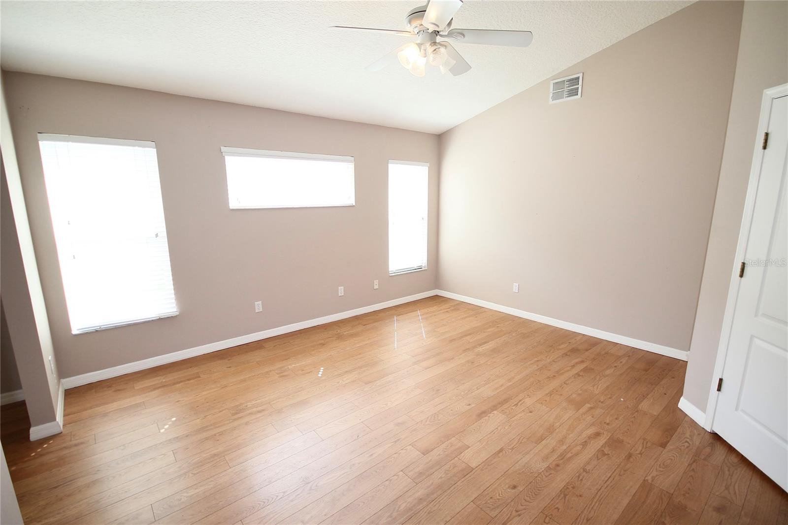 Image 12 of 33 For 9429 Southern Garden Circle