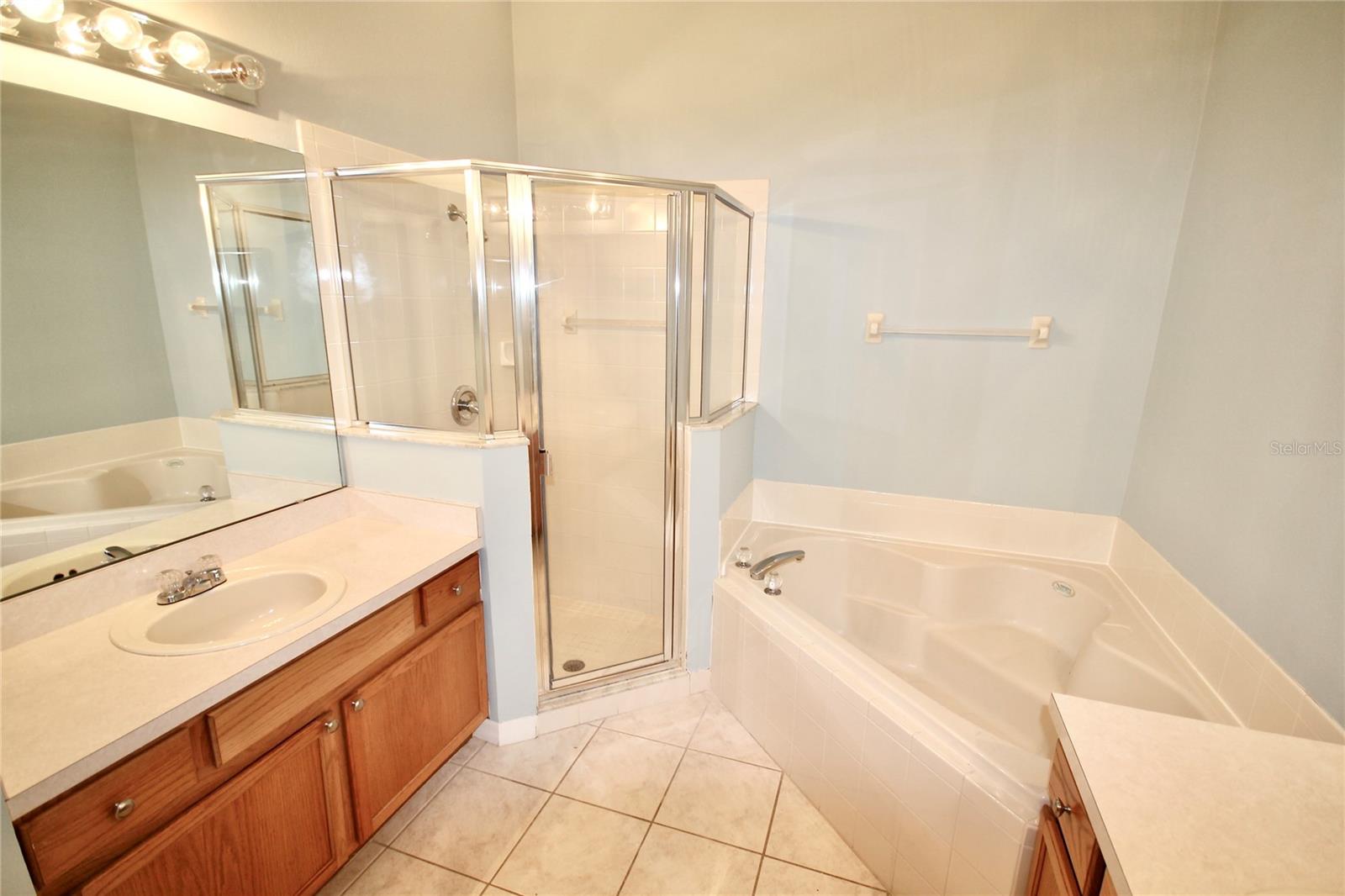 Image 15 of 33 For 9429 Southern Garden Circle