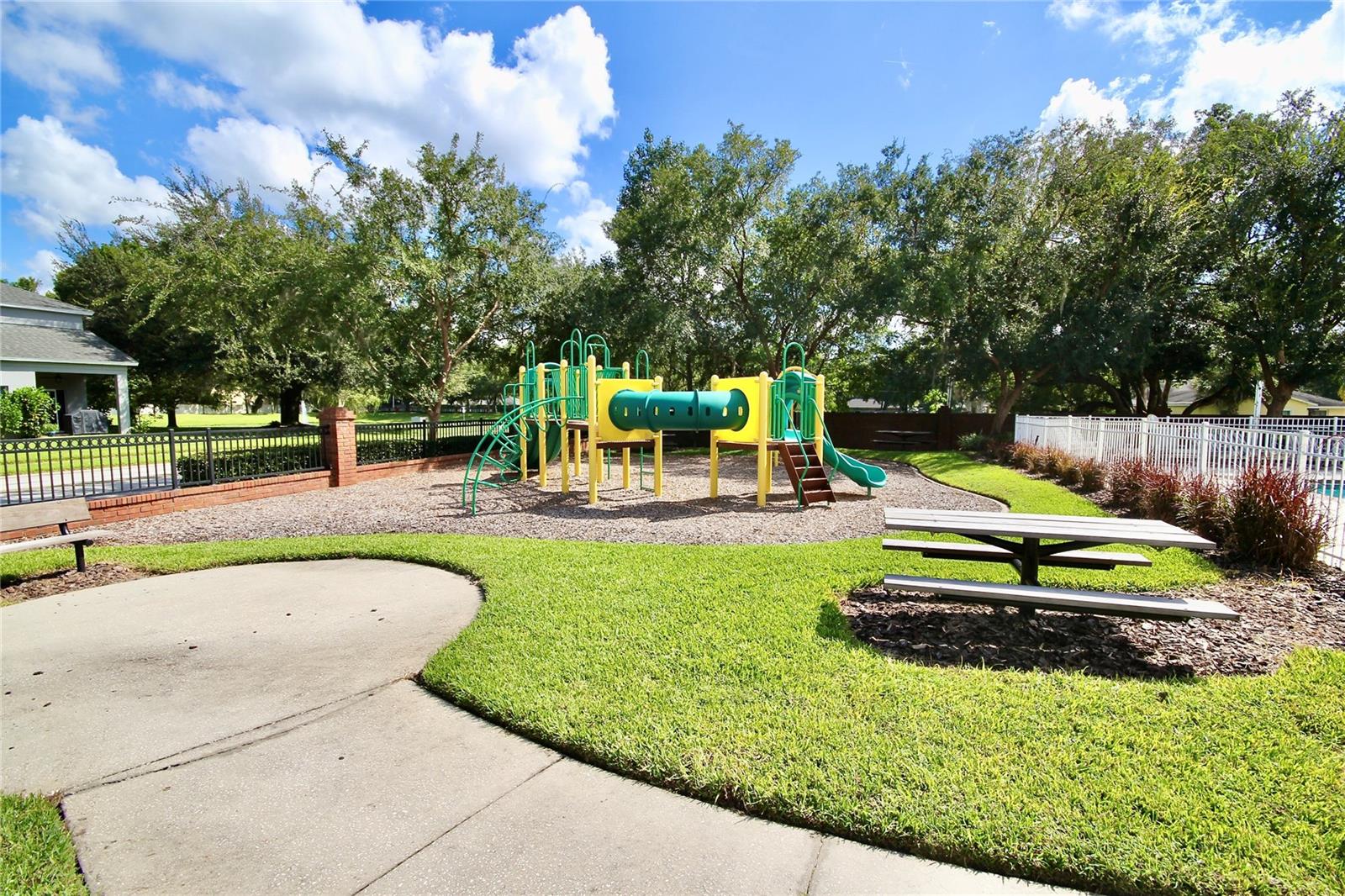Image 31 of 33 For 9429 Southern Garden Circle