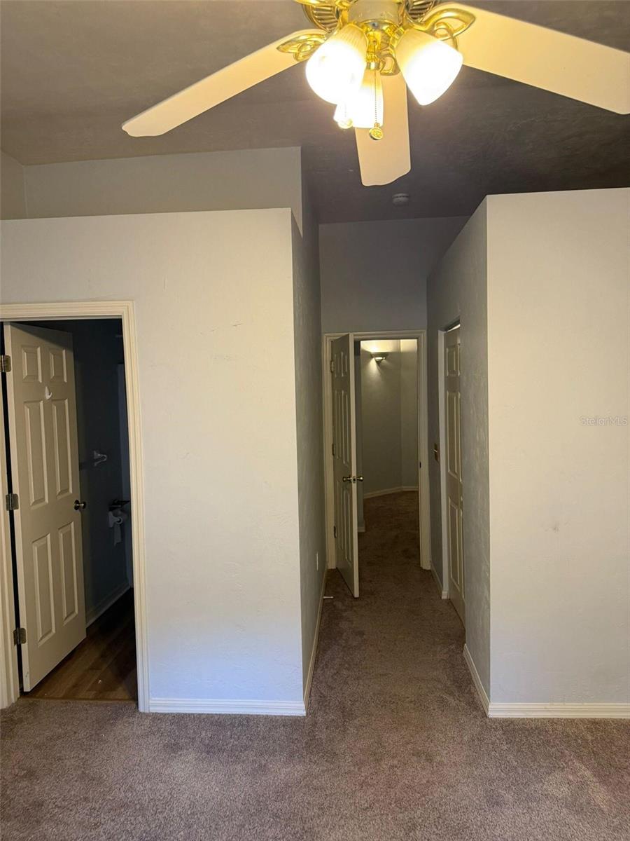 Image 17 of 22 For 4415 34th Street 408