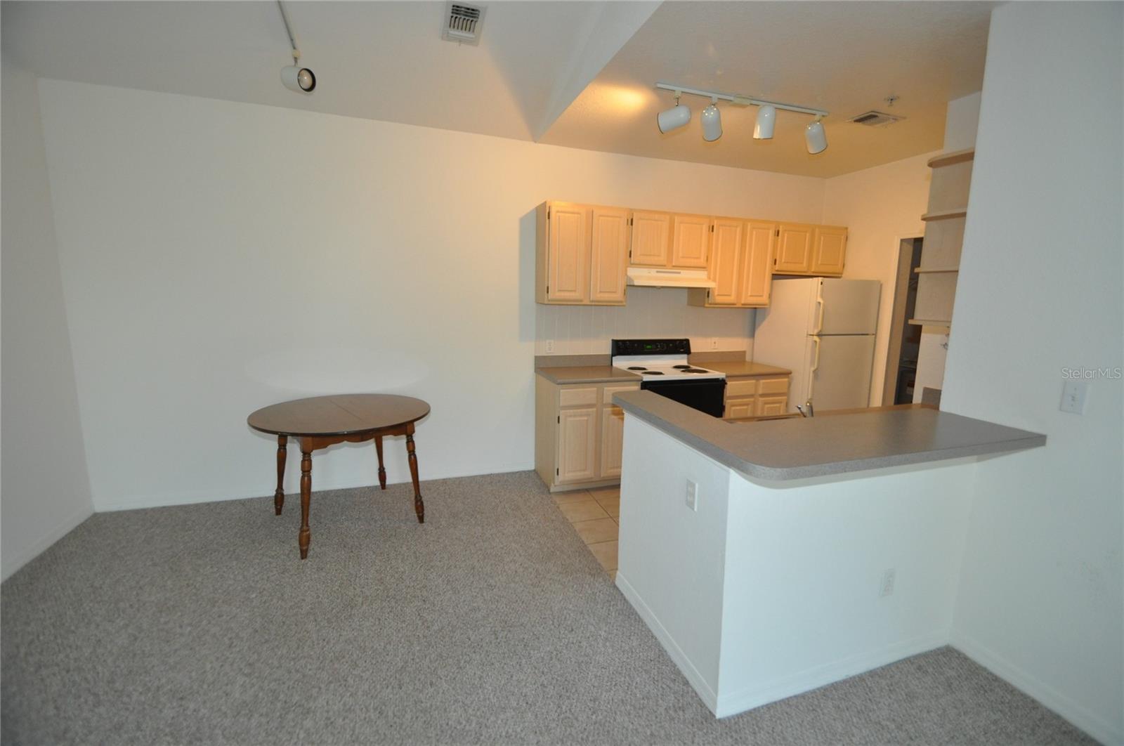 Image 4 of 10 For 5709 Legacy Crescent Place 301