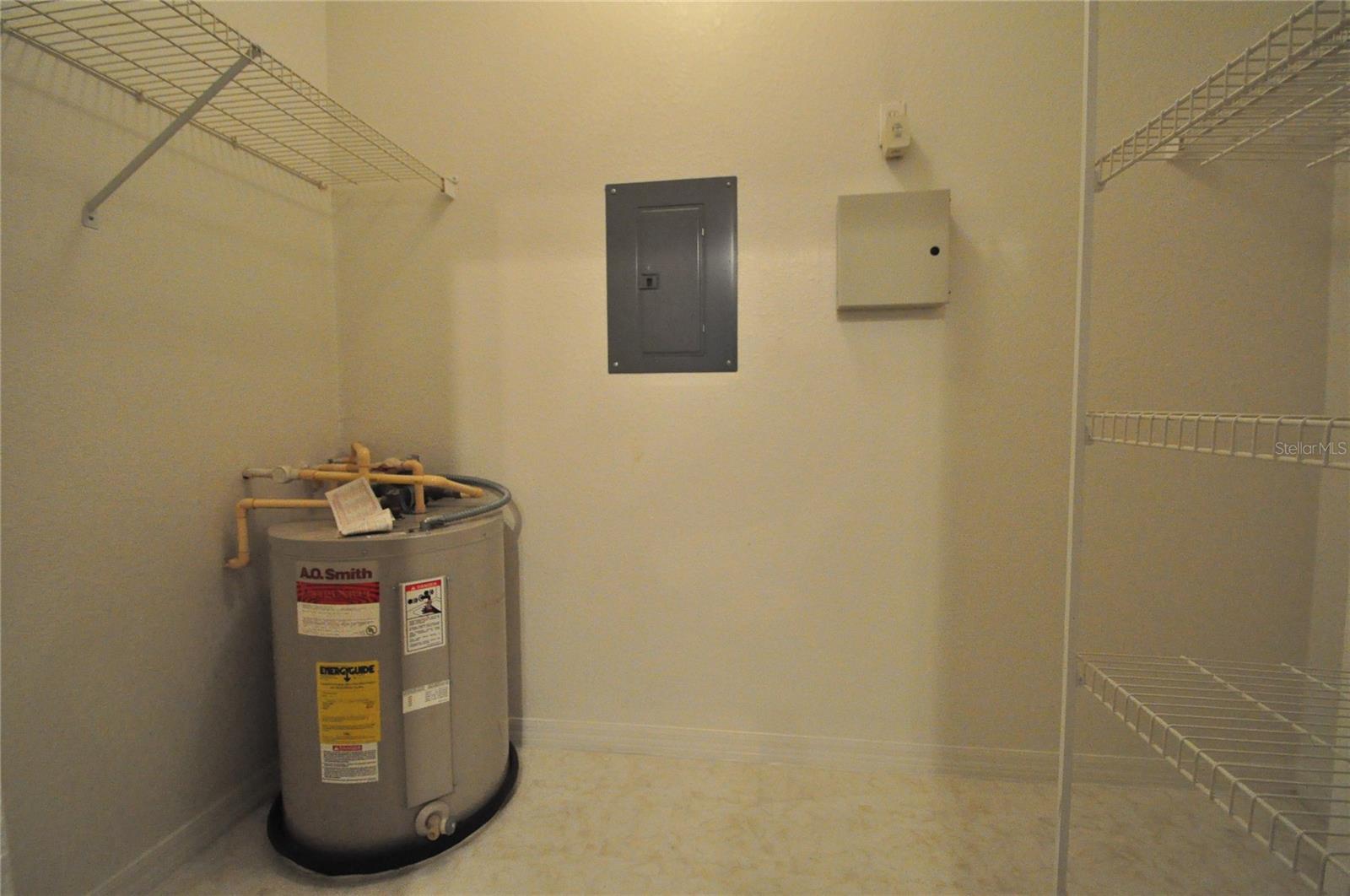 Image 8 of 10 For 5709 Legacy Crescent Place 301
