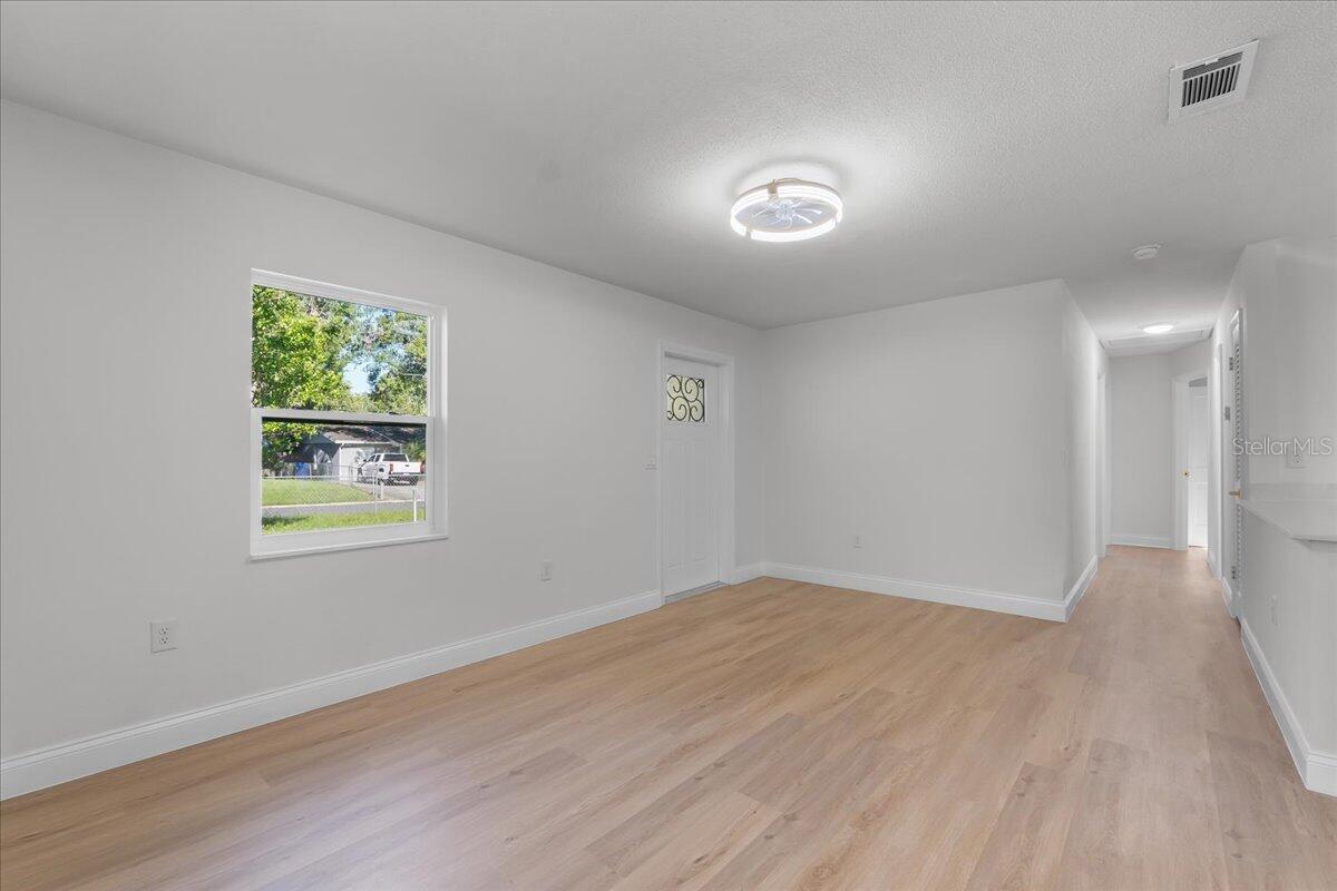 Image 14 of 41 For 2923 Kathryn Avenue