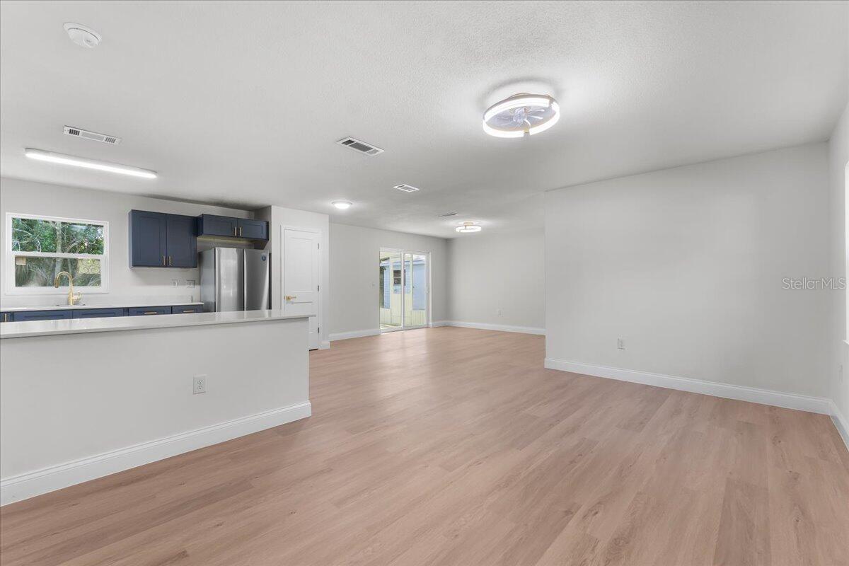 Image 16 of 41 For 2923 Kathryn Avenue