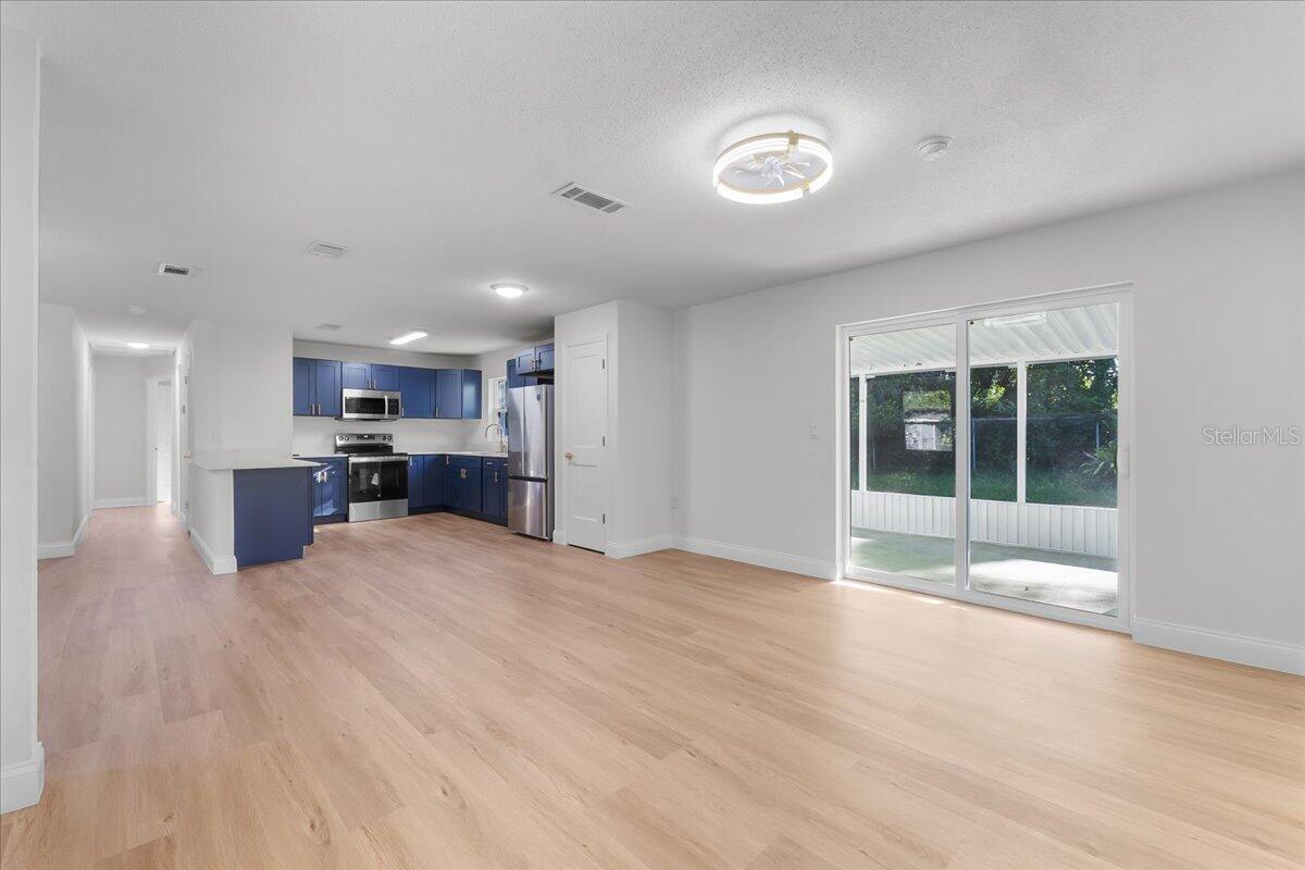 Image 17 of 41 For 2923 Kathryn Avenue