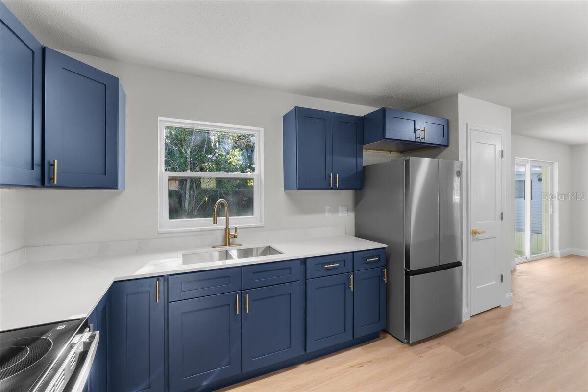 Image 22 of 41 For 2923 Kathryn Avenue