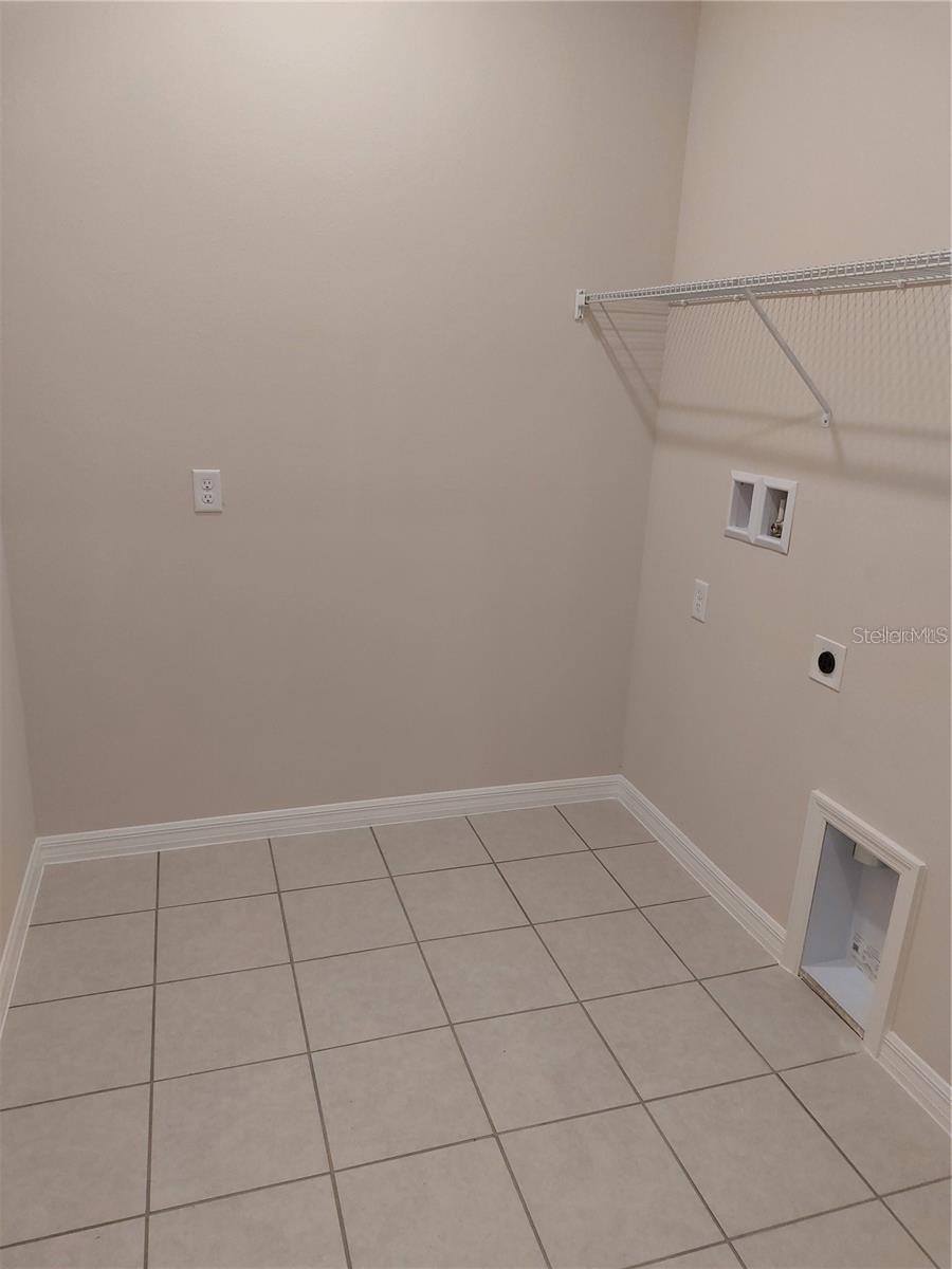Image 7 of 11 For 3345 Curlew Avenue