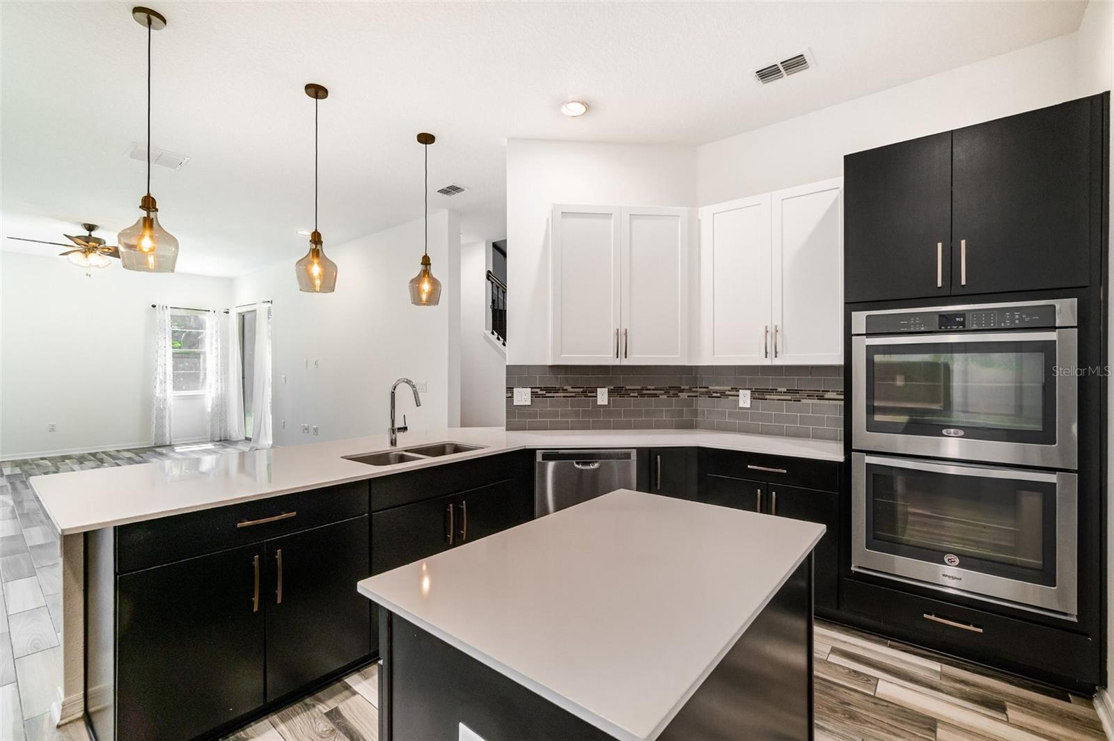 Image 11 of 37 For 10466 Siddington Drive
